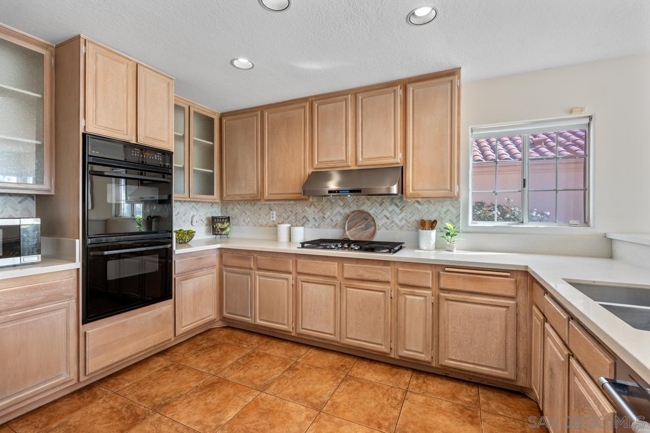 Detail Gallery Image 16 of 53 For 12135  Caminito Corriente, San Diego,  CA 92128 - 4 Beds | 3 Baths