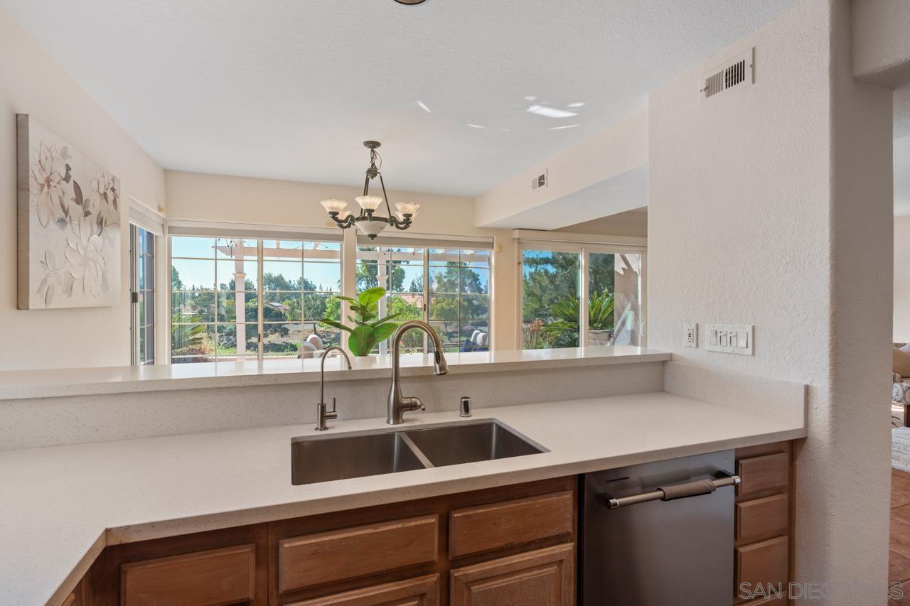 Detail Gallery Image 17 of 53 For 12135  Caminito Corriente, San Diego,  CA 92128 - 4 Beds | 3 Baths