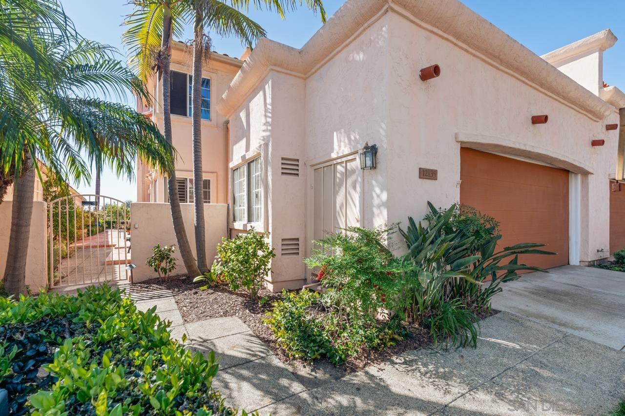 Detail Gallery Image 4 of 53 For 12135  Caminito Corriente, San Diego,  CA 92128 - 4 Beds | 3 Baths