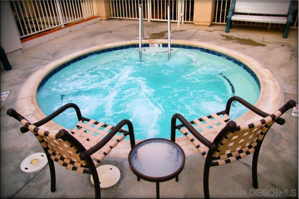 Detail Gallery Image 51 of 53 For 12135  Caminito Corriente, San Diego,  CA 92128 - 4 Beds | 3 Baths