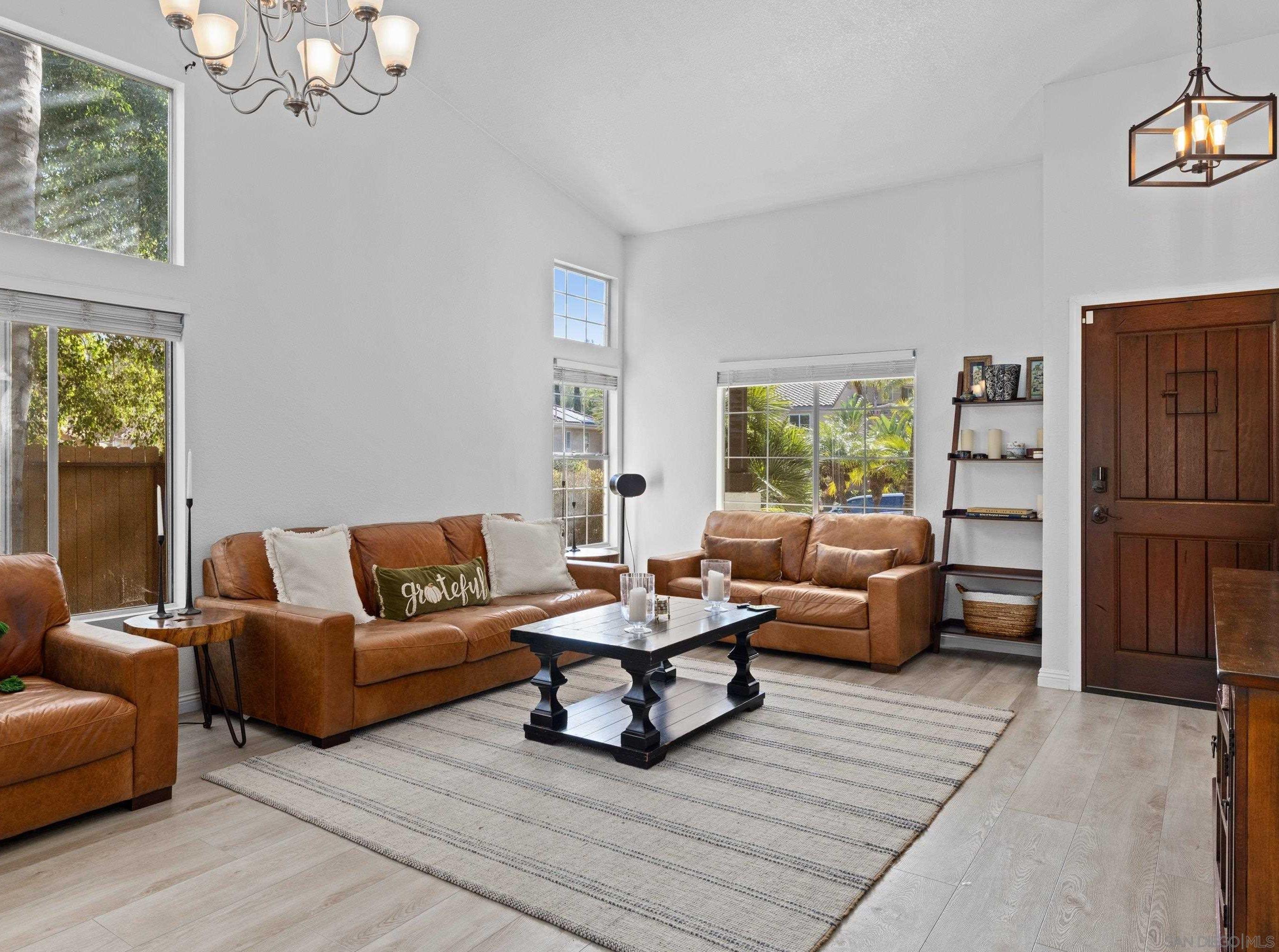 Detail Gallery Image 3 of 30 For 286  Glendale Ave, San Marcos,  CA 92069 - 3 Beds | 2 Baths