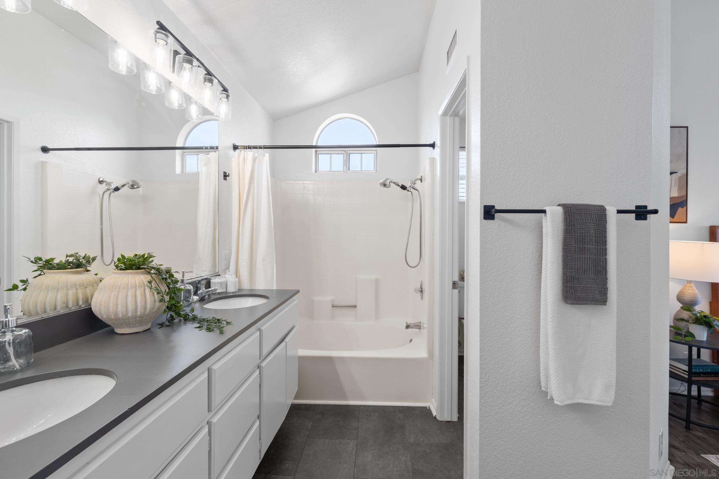 Detail Gallery Image 19 of 32 For 10050  Scripps Vista Way  #21,  San Diego,  CA 92131 - 3 Beds | 3 Baths