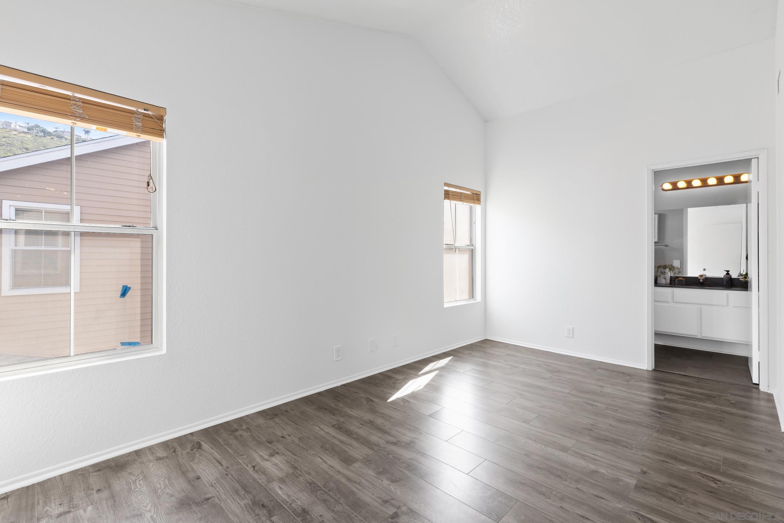 Detail Gallery Image 22 of 32 For 10050  Scripps Vista Way  #21,  San Diego,  CA 92131 - 3 Beds | 3 Baths