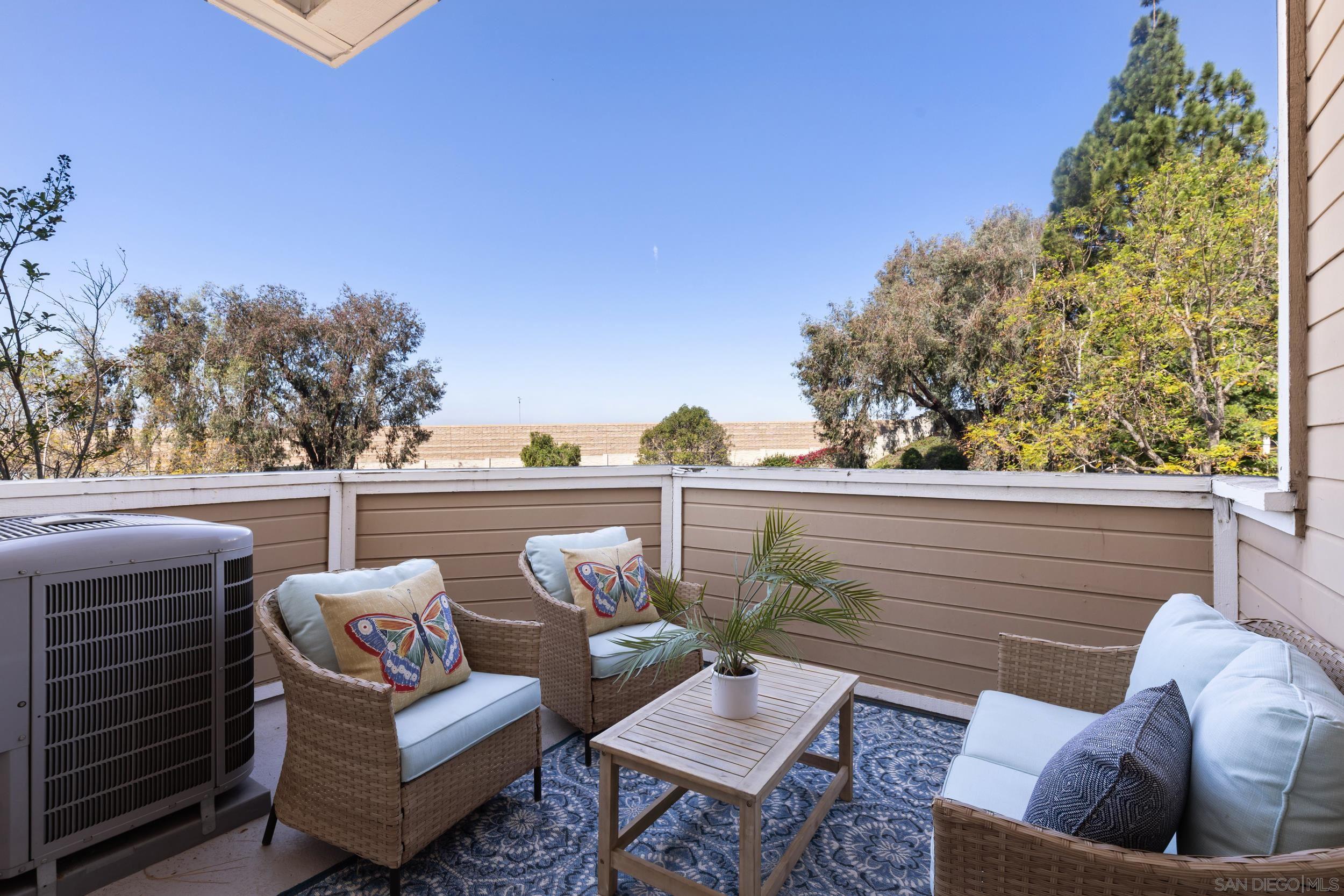 Detail Gallery Image 27 of 32 For 10050  Scripps Vista Way  #21,  San Diego,  CA 92131 - 3 Beds | 3 Baths