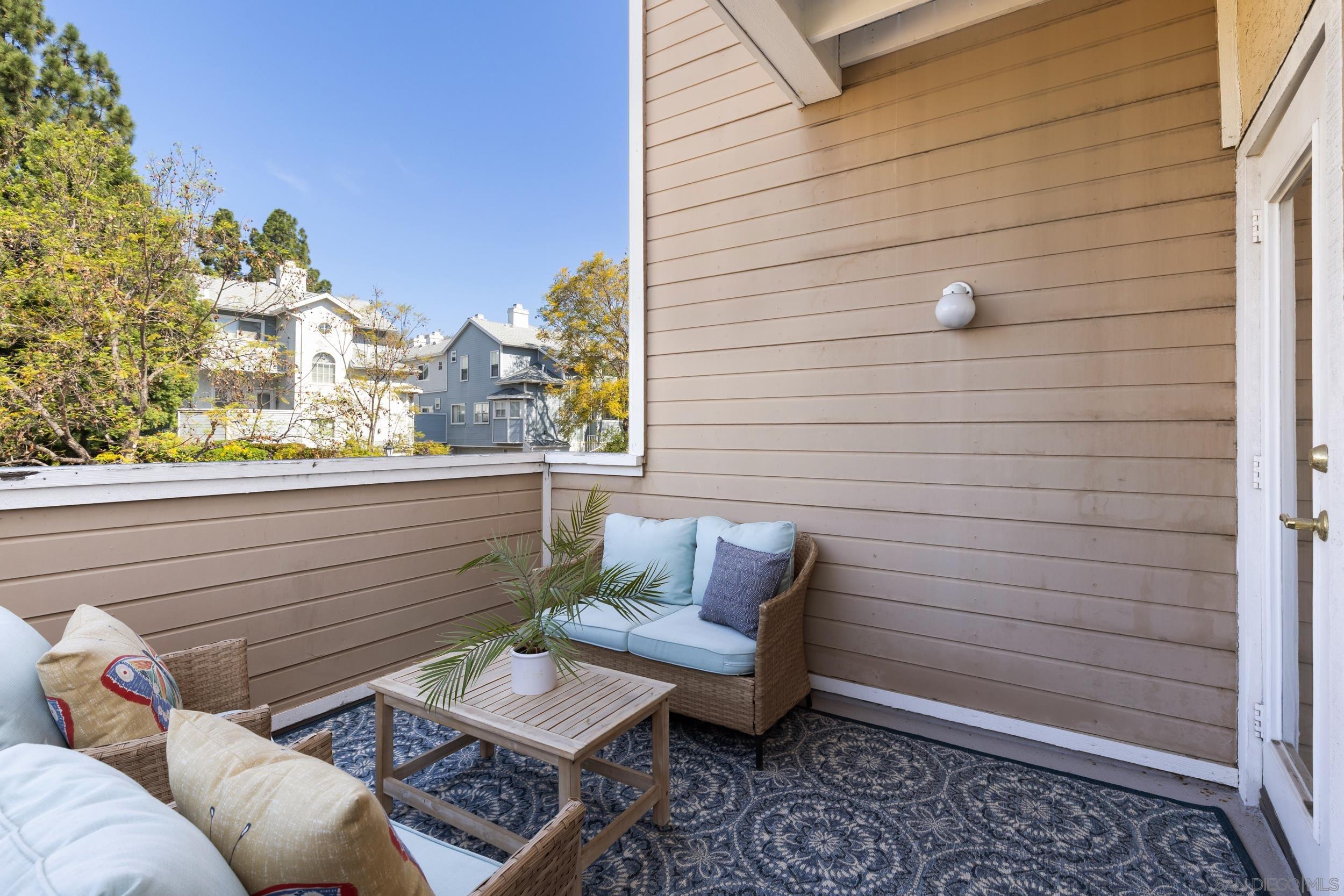 Detail Gallery Image 28 of 32 For 10050  Scripps Vista Way  #21,  San Diego,  CA 92131 - 3 Beds | 3 Baths