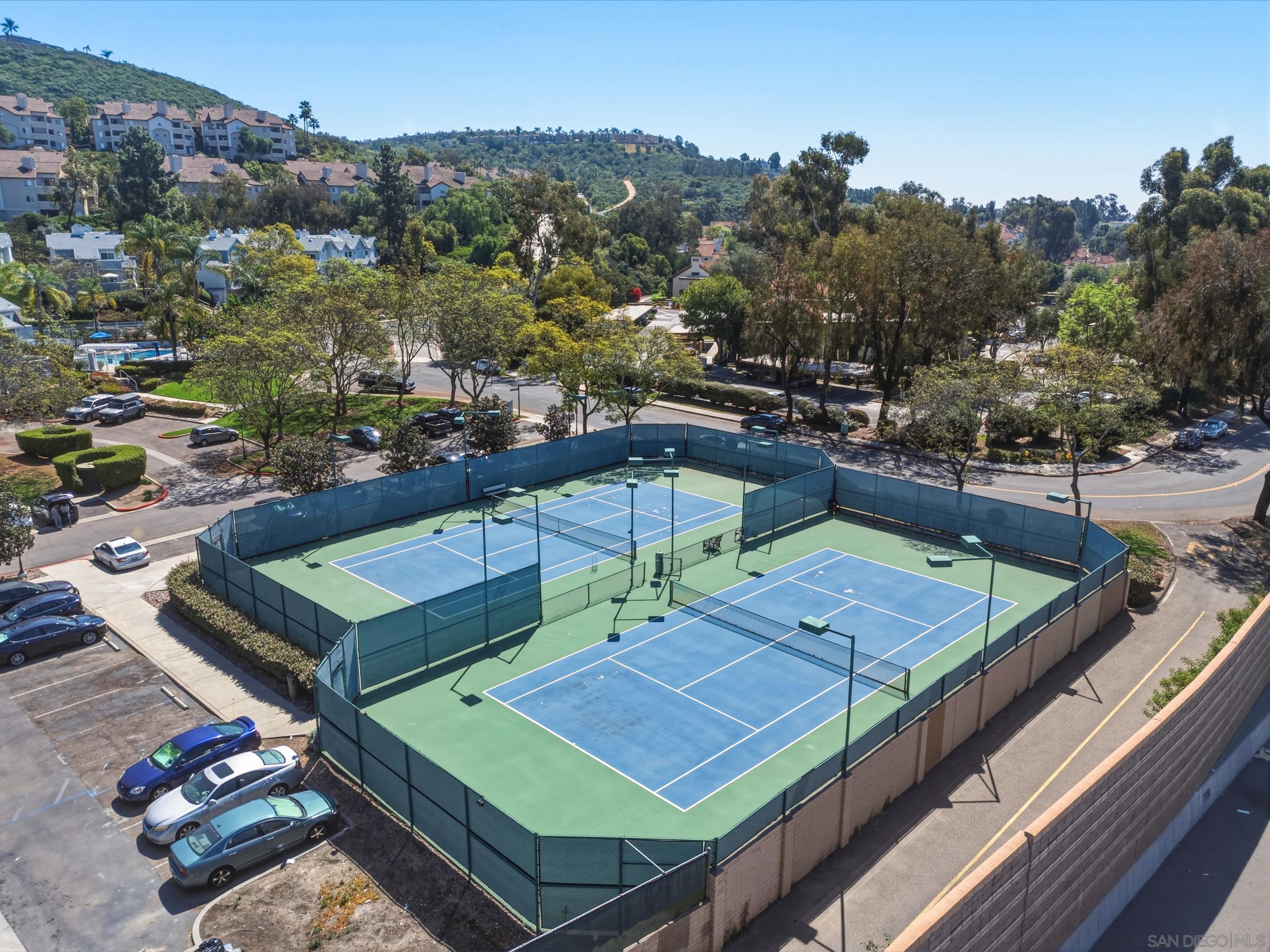 Detail Gallery Image 33 of 36 For 10050  Scripps Vista Way  #21,  San Diego,  CA 92131 - 3 Beds | 3 Baths