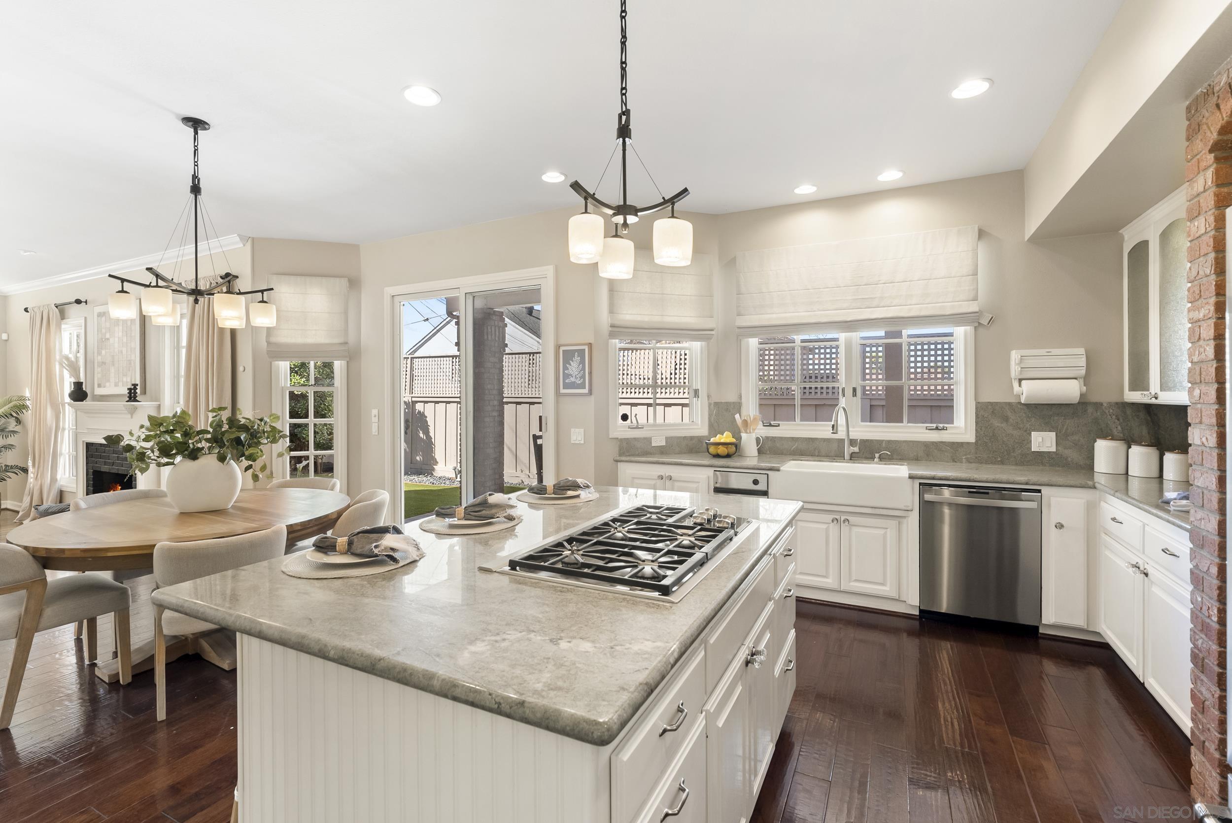 Detail Gallery Image 13 of 35 For 358  Belvedere St, La Jolla,  CA 92037 - 4 Beds | 4/1 Baths