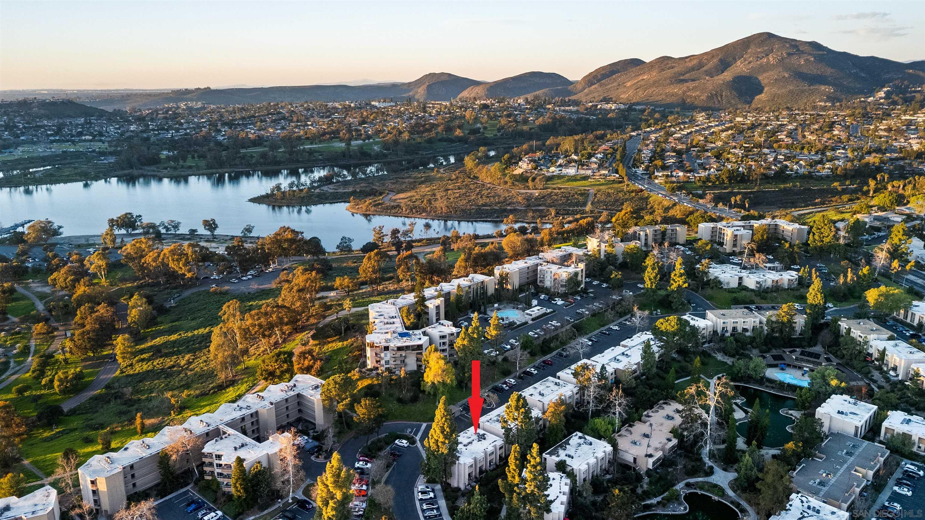 Detail Gallery Image 2 of 39 For 5700  Baltimore Dr  #202,  La Mesa,  CA 91942 - 2 Beds | 2/1 Baths