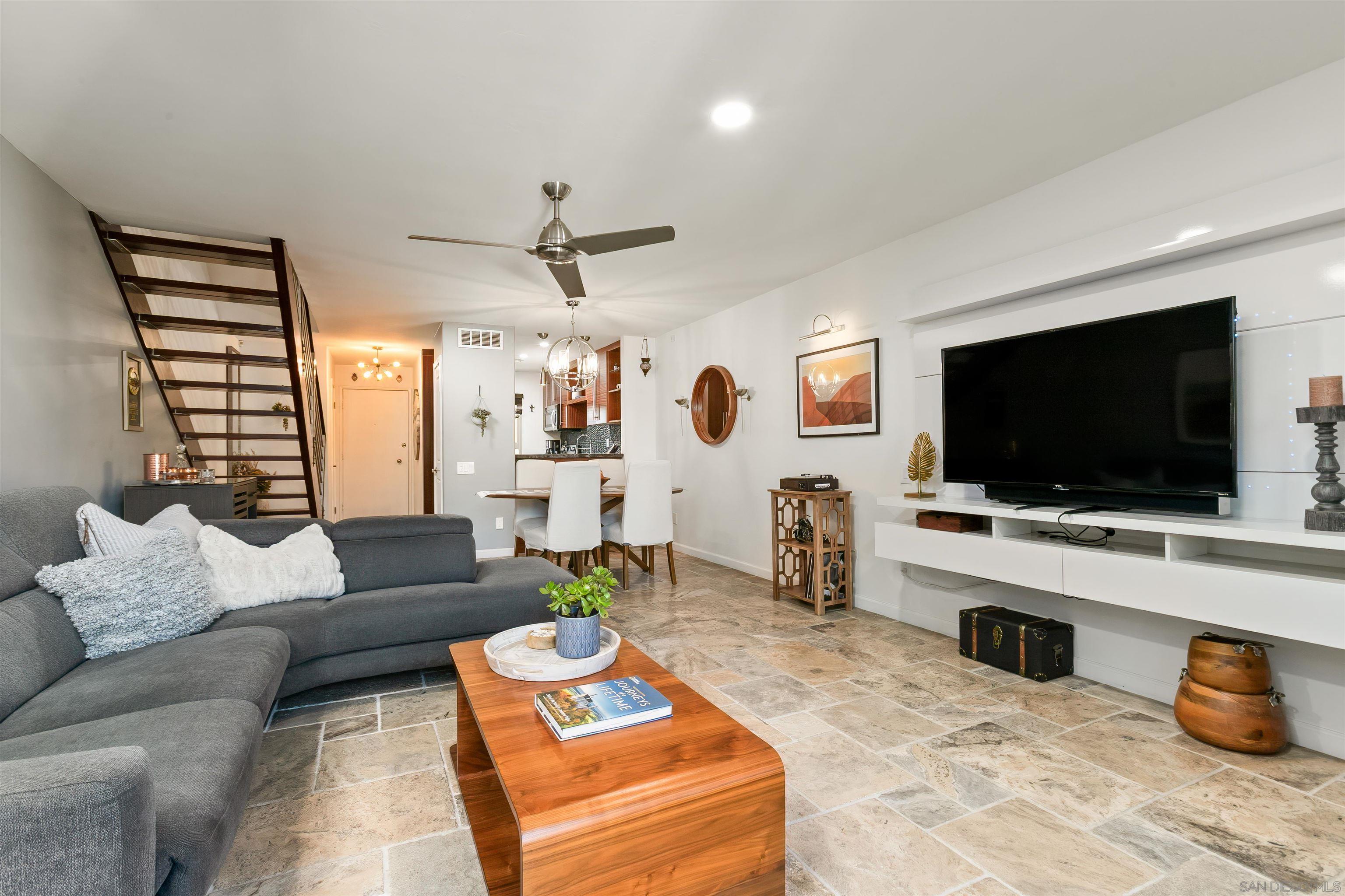 Detail Gallery Image 5 of 39 For 5700  Baltimore Dr  #202,  La Mesa,  CA 91942 - 2 Beds | 2/1 Baths