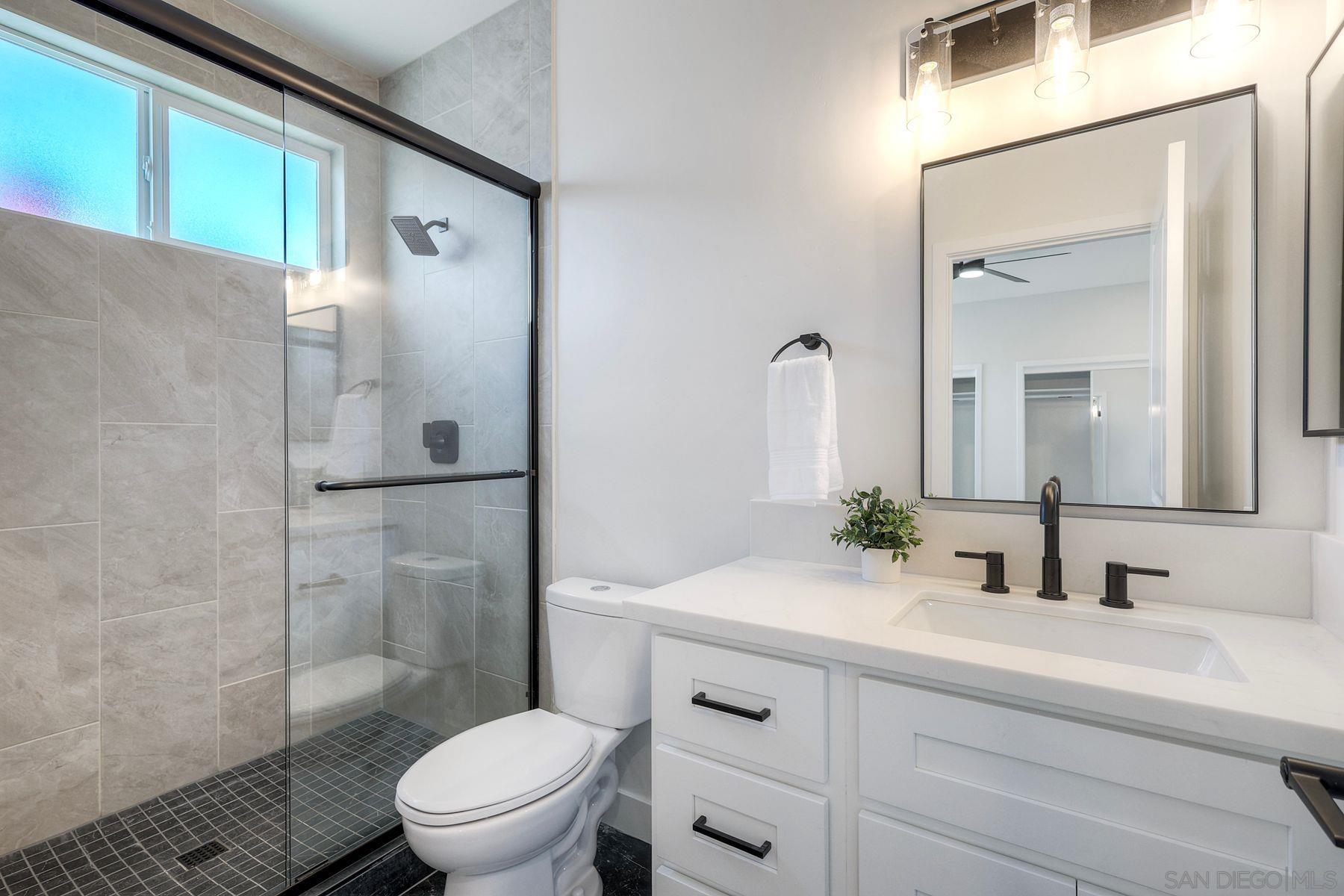 Detail Gallery Image 14 of 47 For 1226  8th St, Imperial Beach,  CA 91932 - 6 Beds | 4 Baths