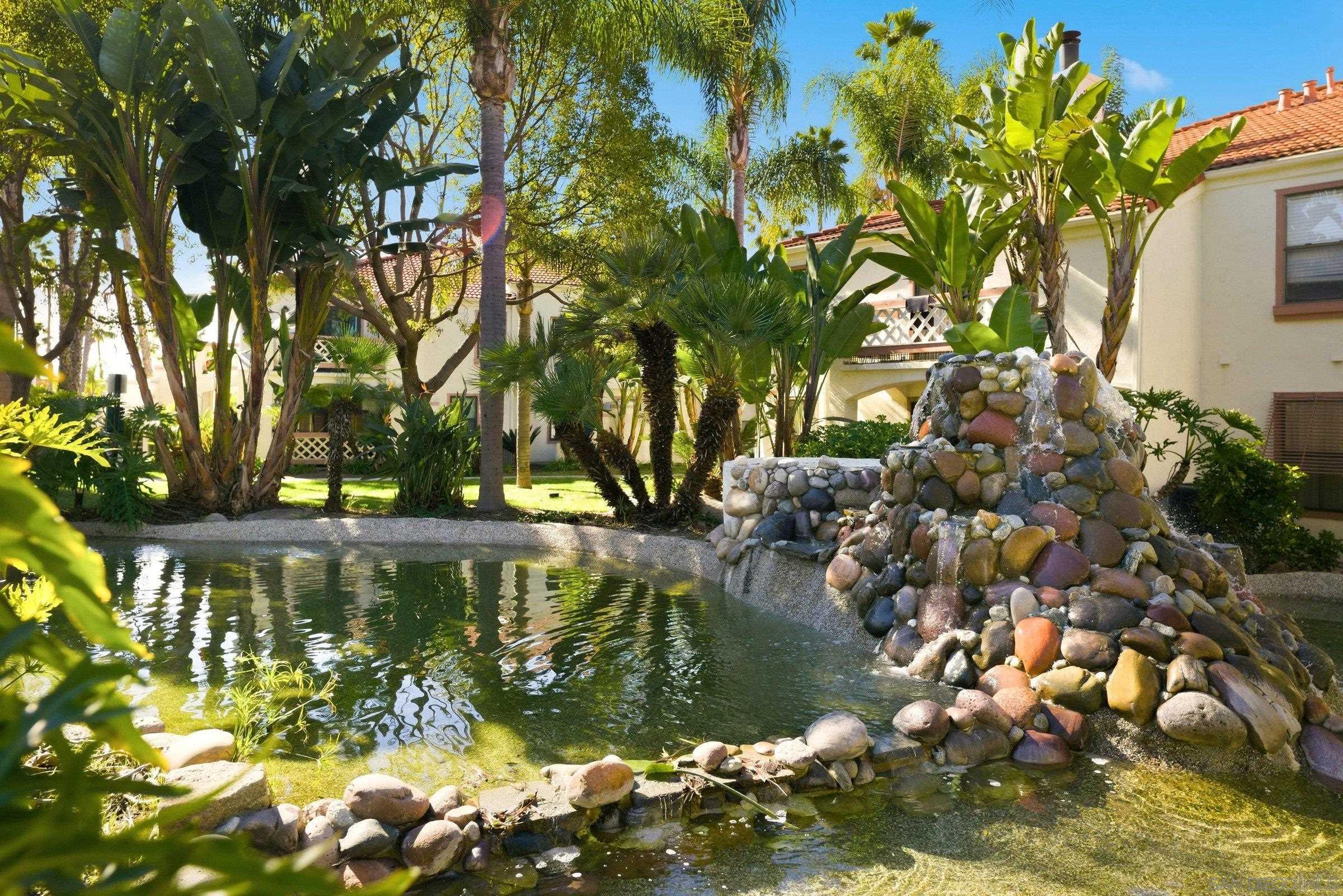 Detail Gallery Image 27 of 36 For 9454  Twin Trails Dr  #103,  San Diego,  CA 92129 - 3 Beds | 2 Baths