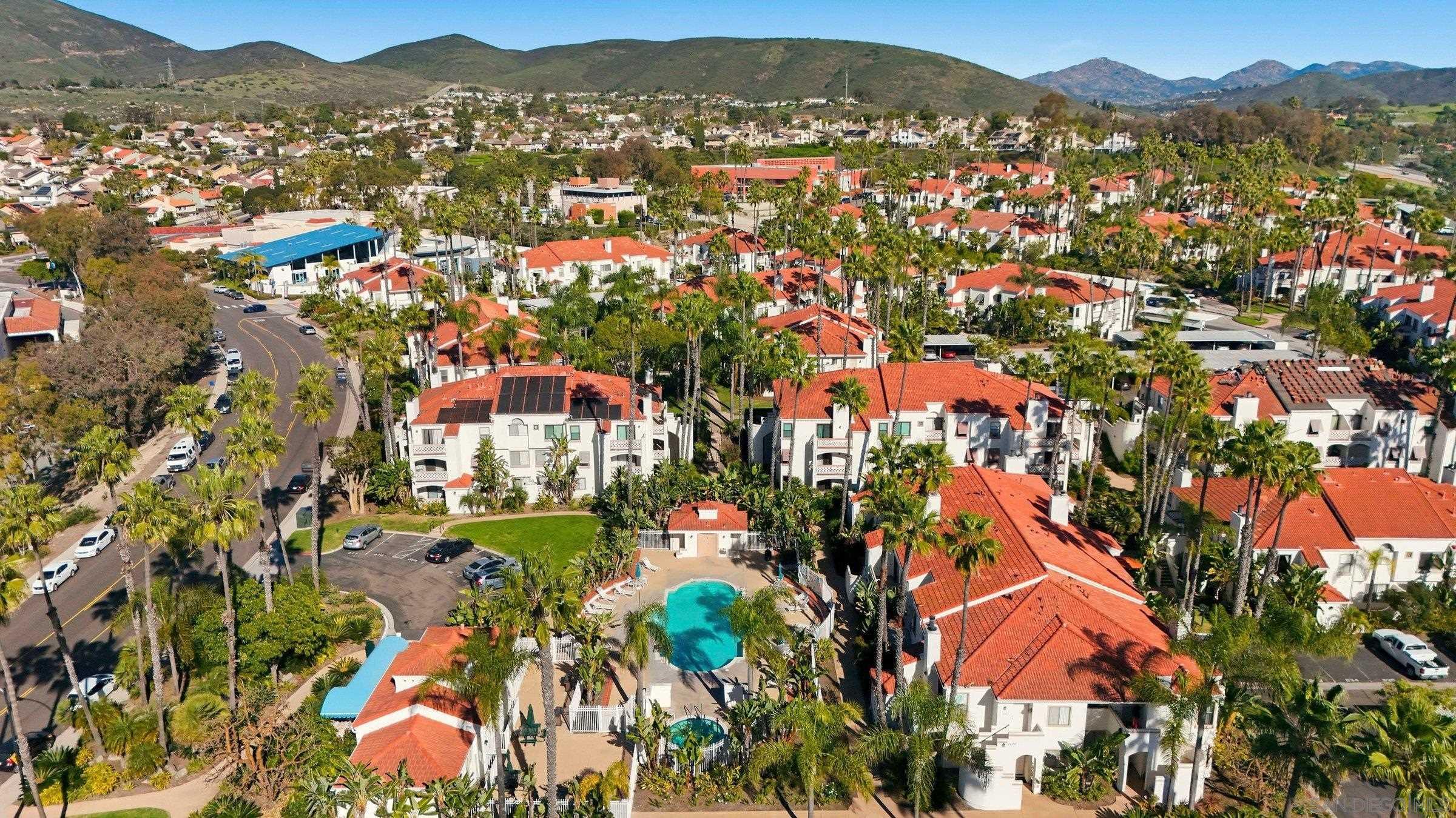 Detail Gallery Image 34 of 36 For 9454  Twin Trails Dr  #103,  San Diego,  CA 92129 - 3 Beds | 2 Baths