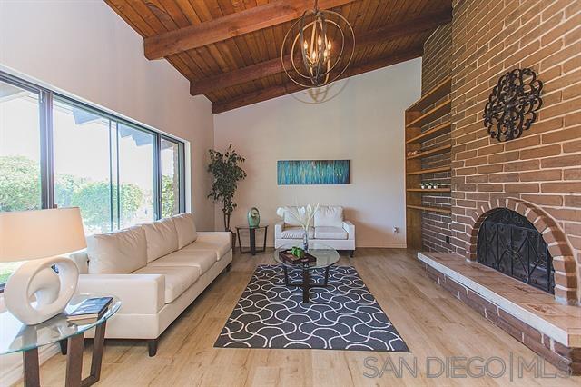 Detail Gallery Image 4 of 25 For 3211  via De Todos Santos, Fallbrook,  CA 92028 - 2 Beds | 2 Baths
