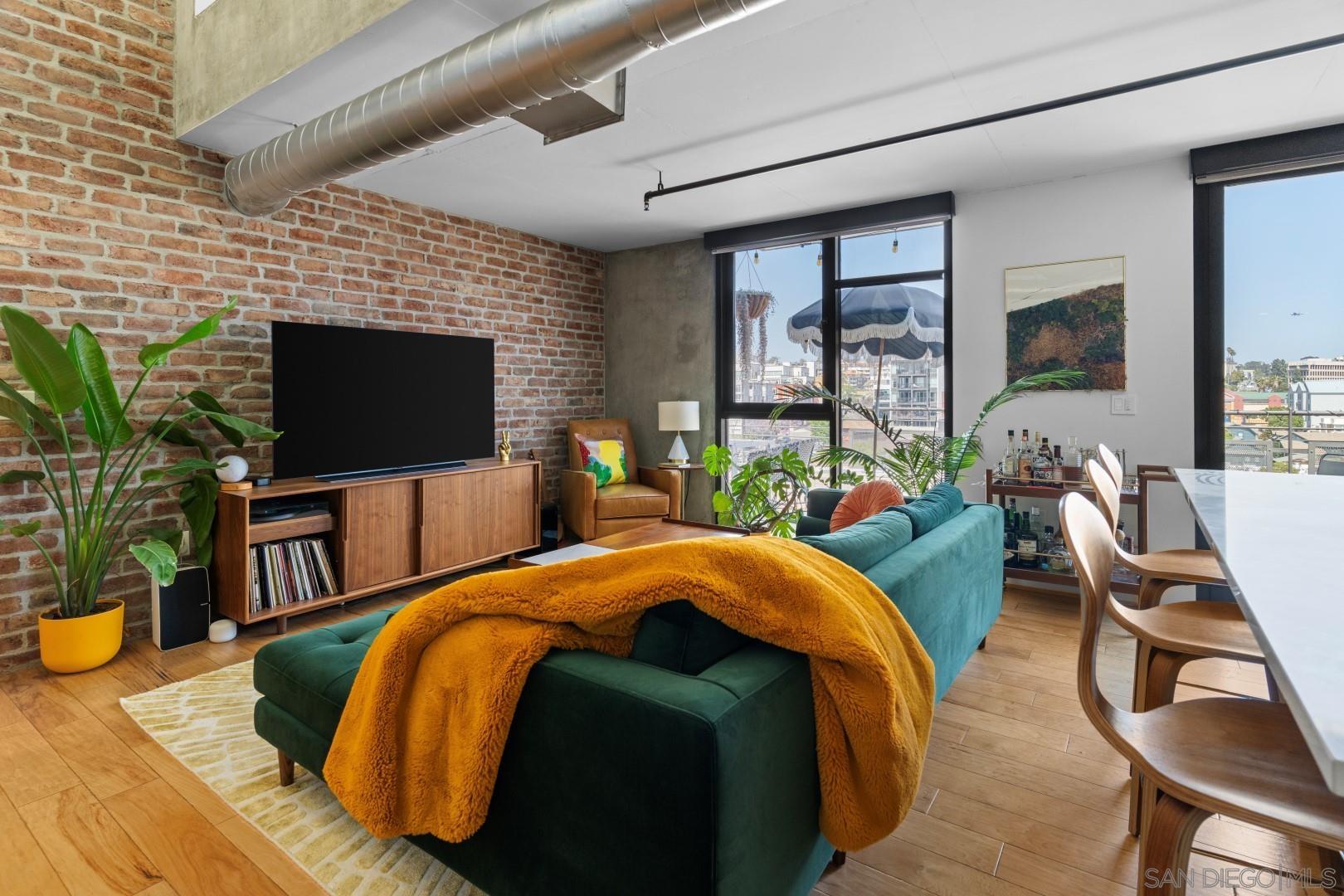 Detail Gallery Image 2 of 16 For 1780  Kettner  802, San Diego,  CA 92101 - 2 Beds | 2 Baths