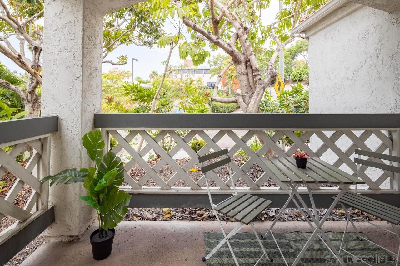 Detail Gallery Image 18 of 21 For 9449  Fairgrove Ln  102, San Diego,  CA 92129 - 2 Beds | 2 Baths