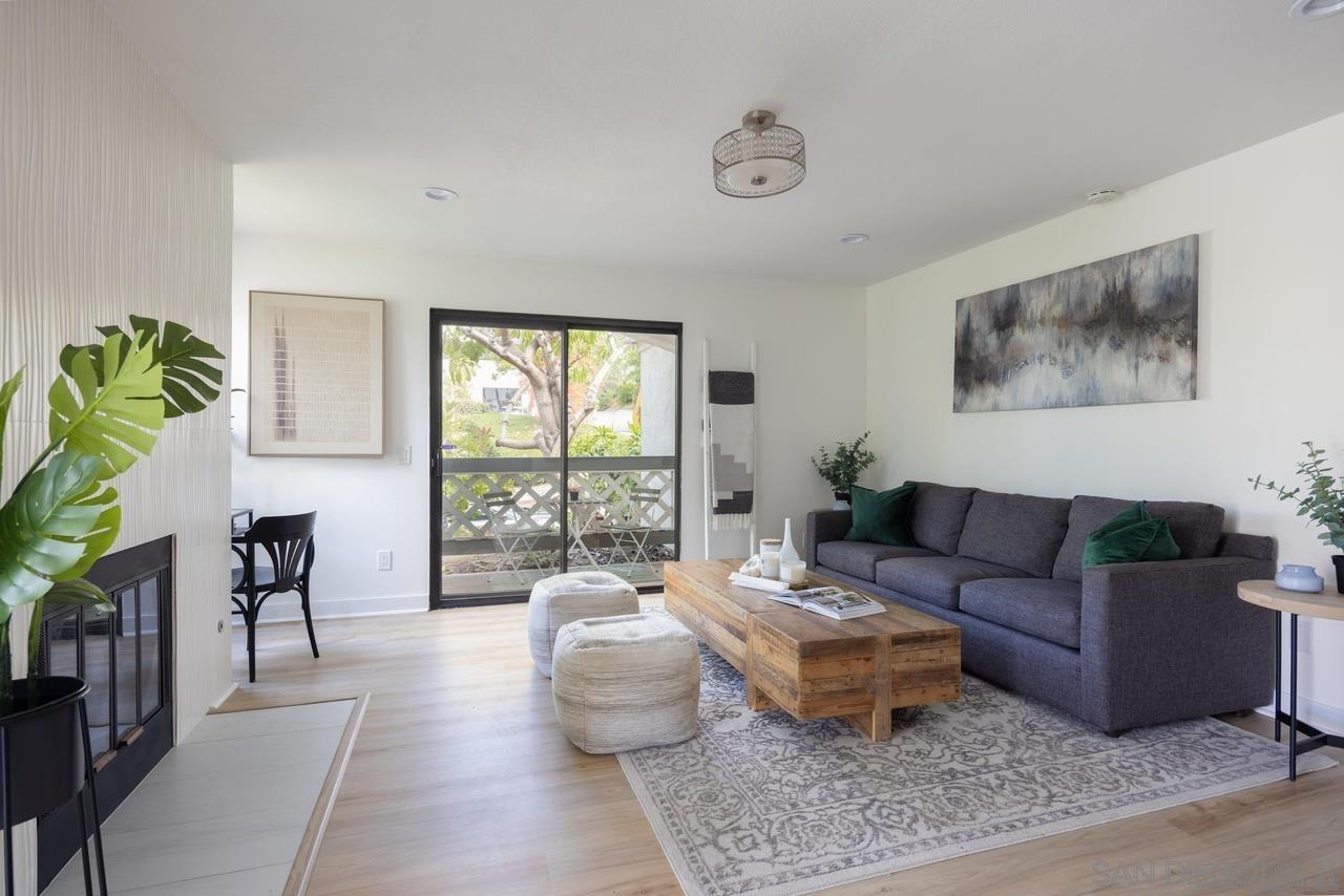 Detail Gallery Image 5 of 21 For 9449  Fairgrove Ln  102, San Diego,  CA 92129 - 2 Beds | 2 Baths