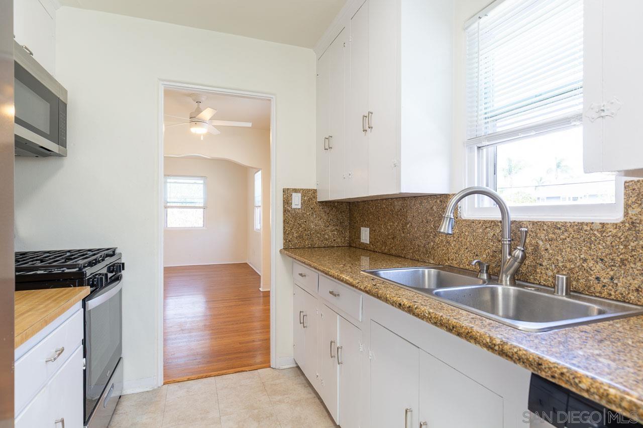 Detail Gallery Image 10 of 21 For 1010  5th, Coronado,  CA 92118 - 2 Beds | 2 Baths