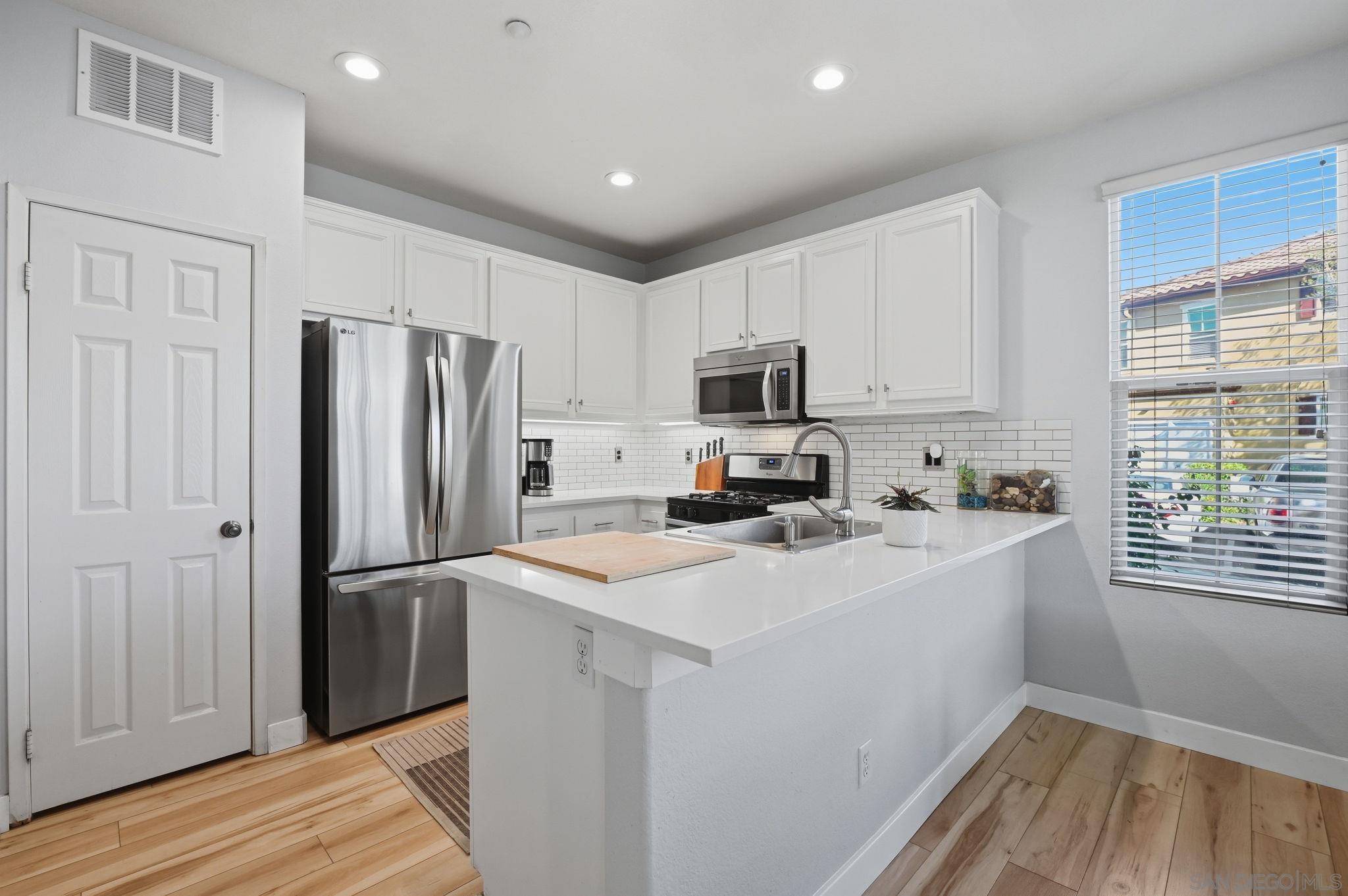 Detail Gallery Image 8 of 39 For 1768  Morgans Avenue, San Marcos,  CA 92078 - 3 Beds | 2/1 Baths