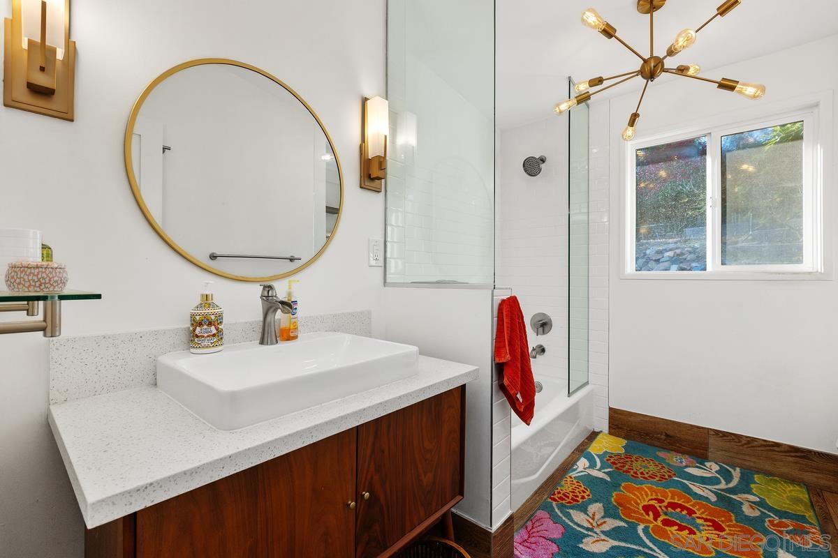 Detail Gallery Image 21 of 37 For 320  Beaumont Dr., Vista,  CA 92084 - 3 Beds | 2 Baths