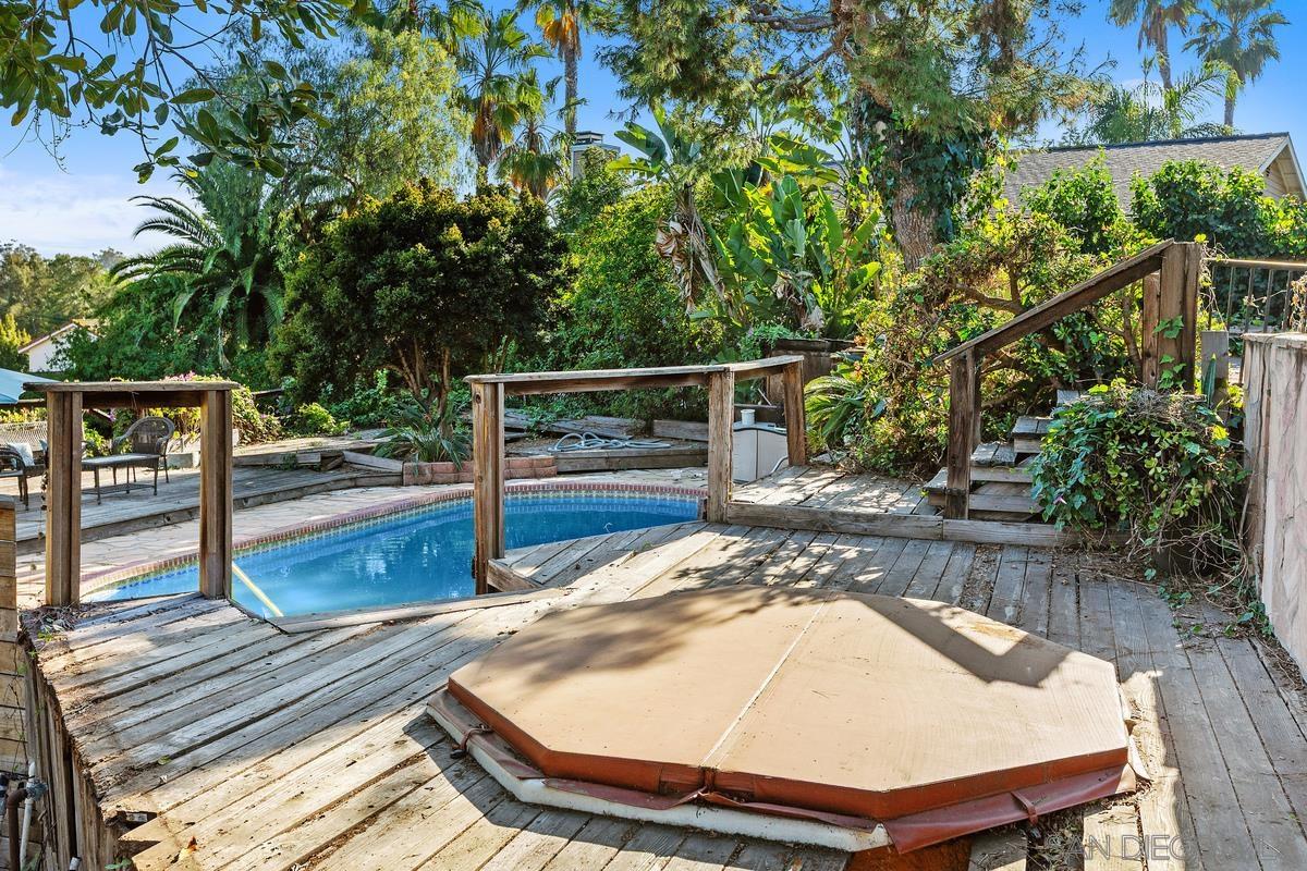 Detail Gallery Image 31 of 37 For 320  Beaumont Dr., Vista,  CA 92084 - 3 Beds | 2 Baths