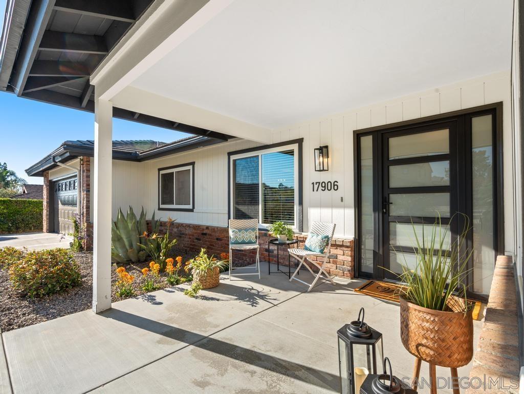 Detail Gallery Image 4 of 71 For 17906  Saint Andrews Dr, Poway,  CA 92064 - 4 Beds | 2 Baths