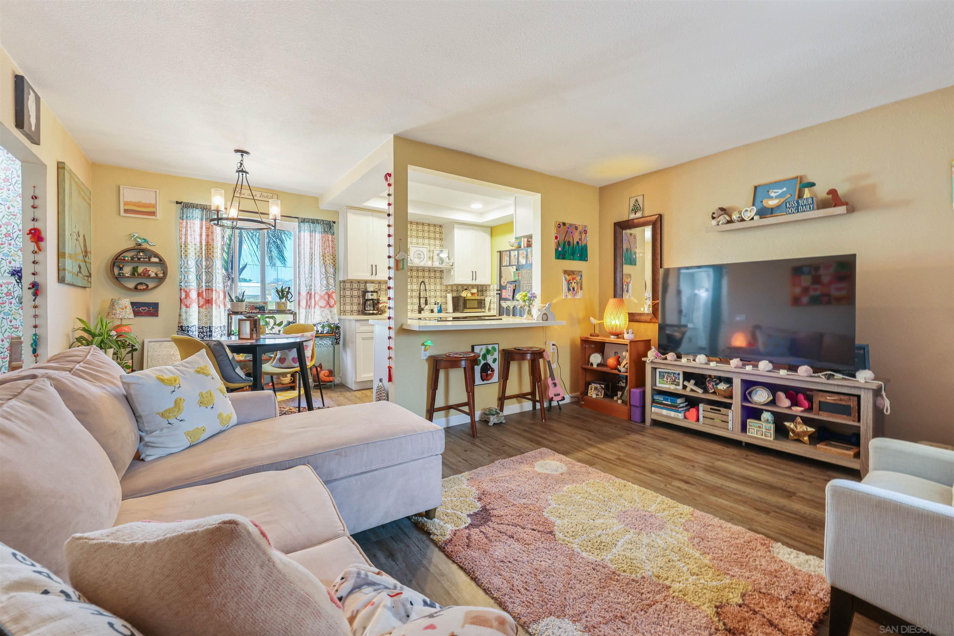 Detail Gallery Image 2 of 21 For 4161  Winona Ave  #8,  San Diego,  CA 92105 - 1 Beds | 1 Baths