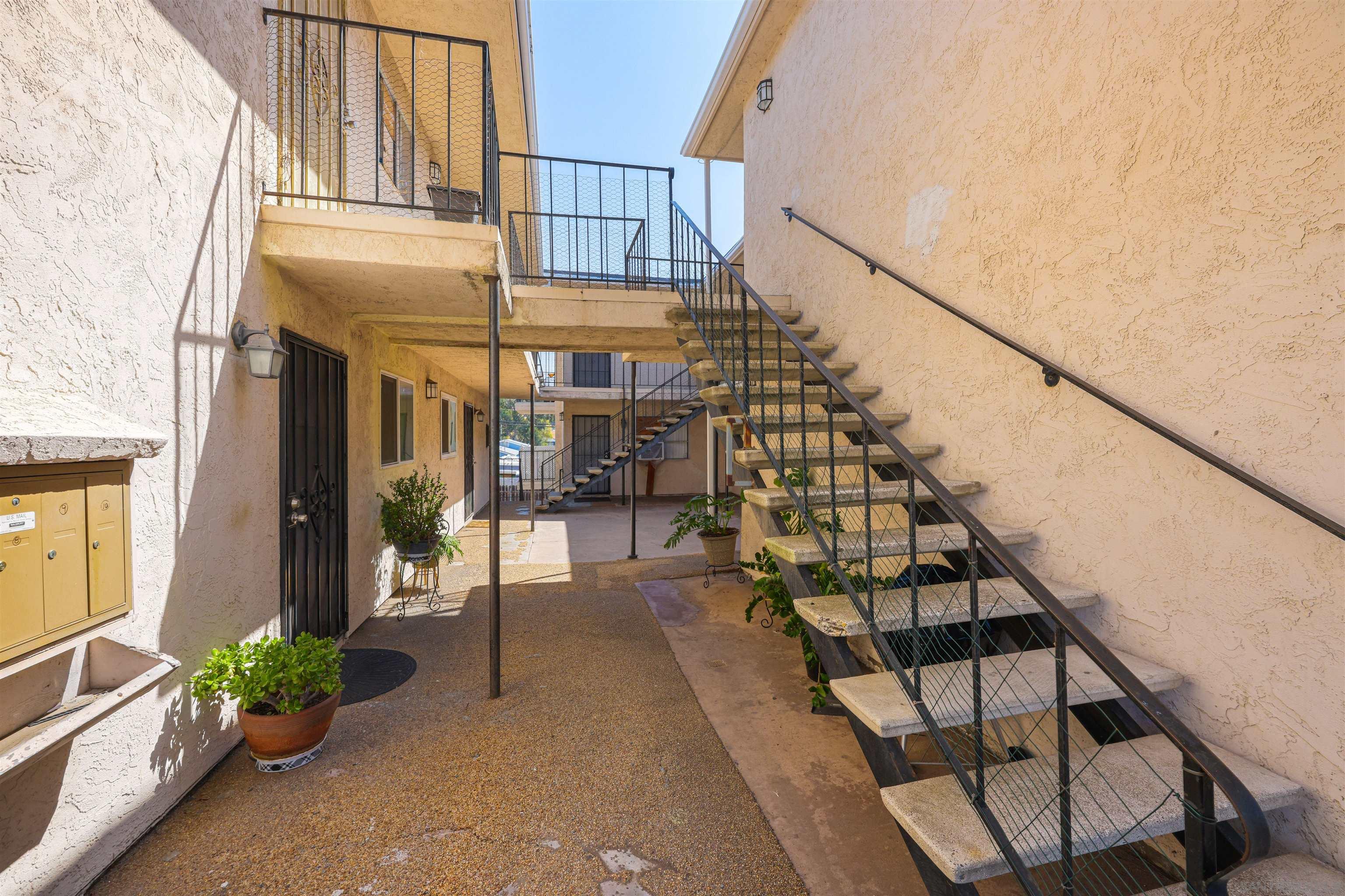 Detail Gallery Image 17 of 21 For 4161  Winona Ave  #8,  San Diego,  CA 92105 - 1 Beds | 1 Baths