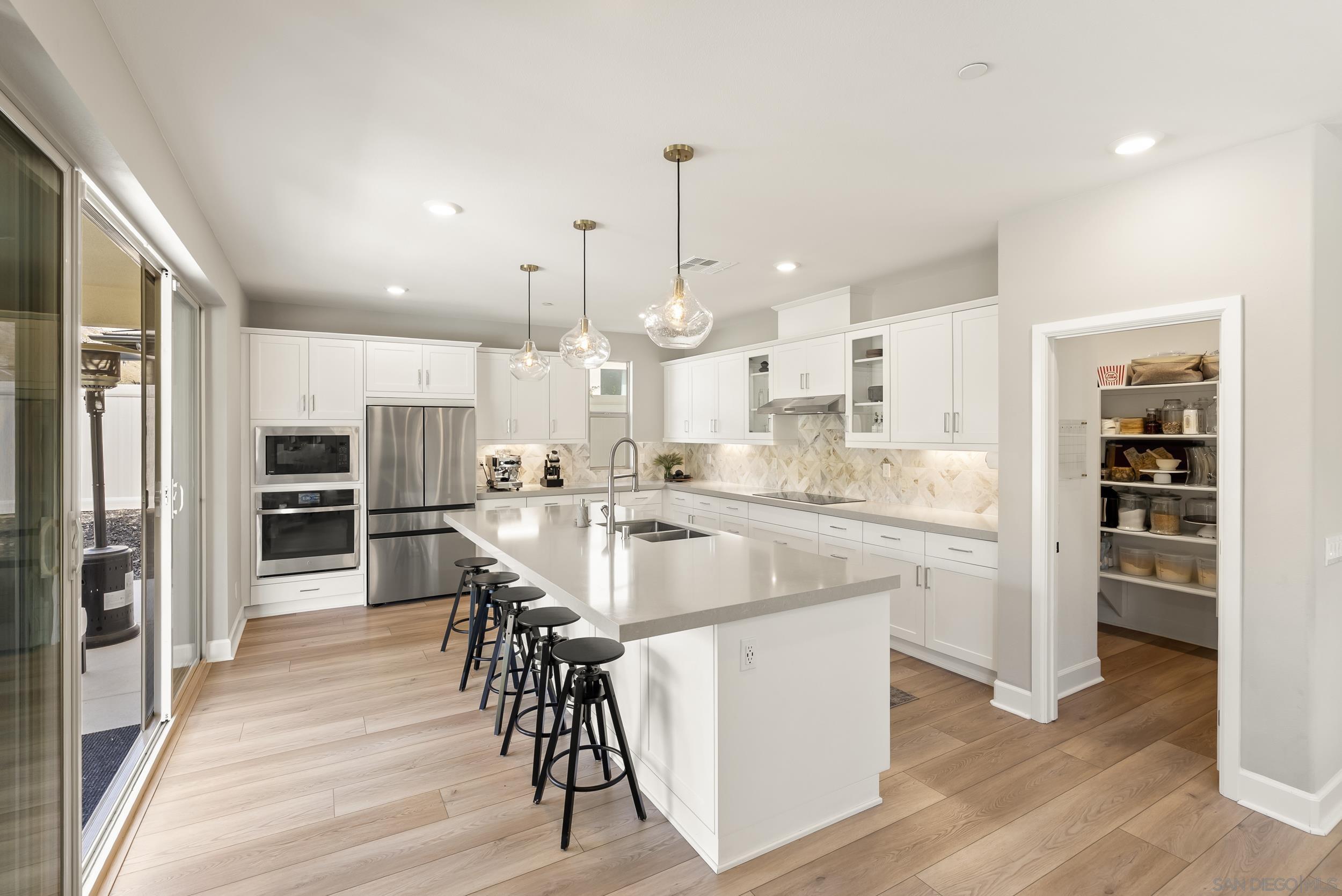 Detail Gallery Image 11 of 52 For 944  Lindbergh, San Marcos,  CA 92069 - 5 Beds | 4/1 Baths