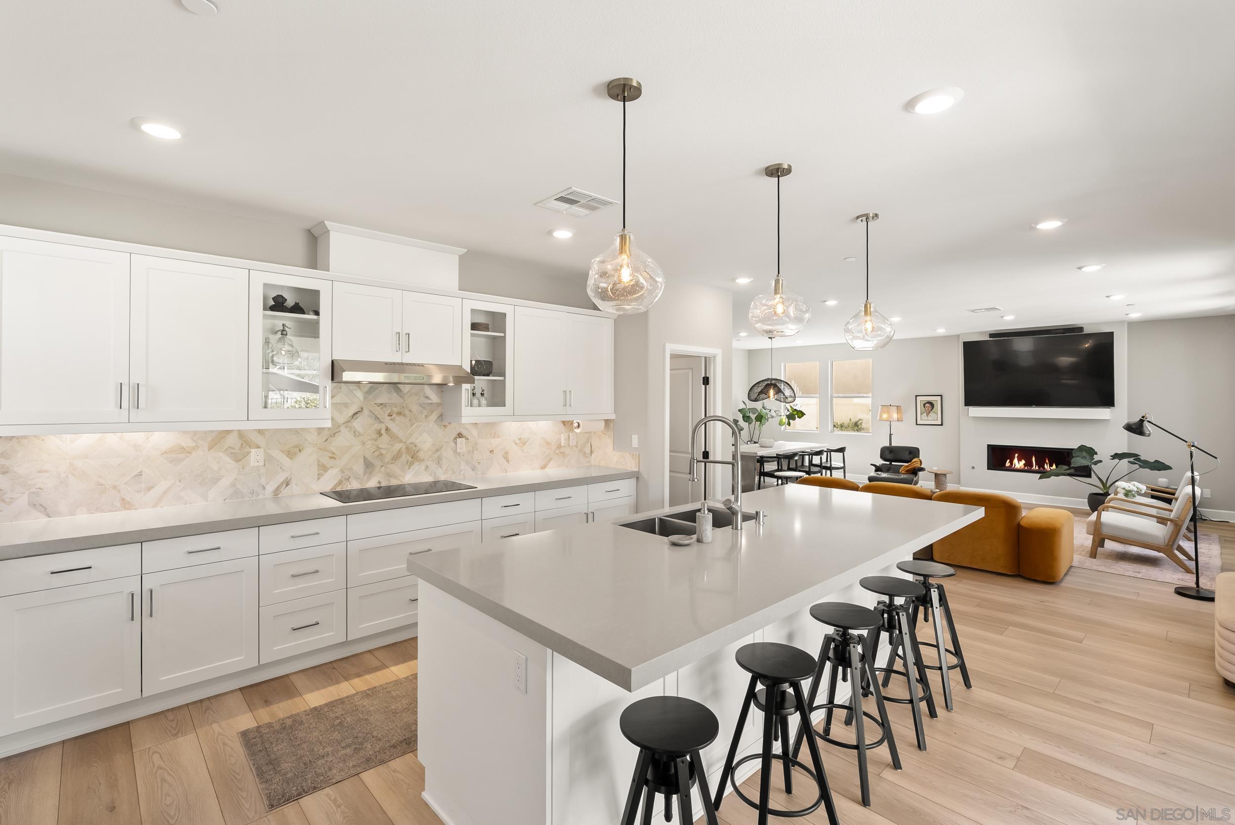 Detail Gallery Image 12 of 52 For 944  Lindbergh, San Marcos,  CA 92069 - 5 Beds | 4/1 Baths