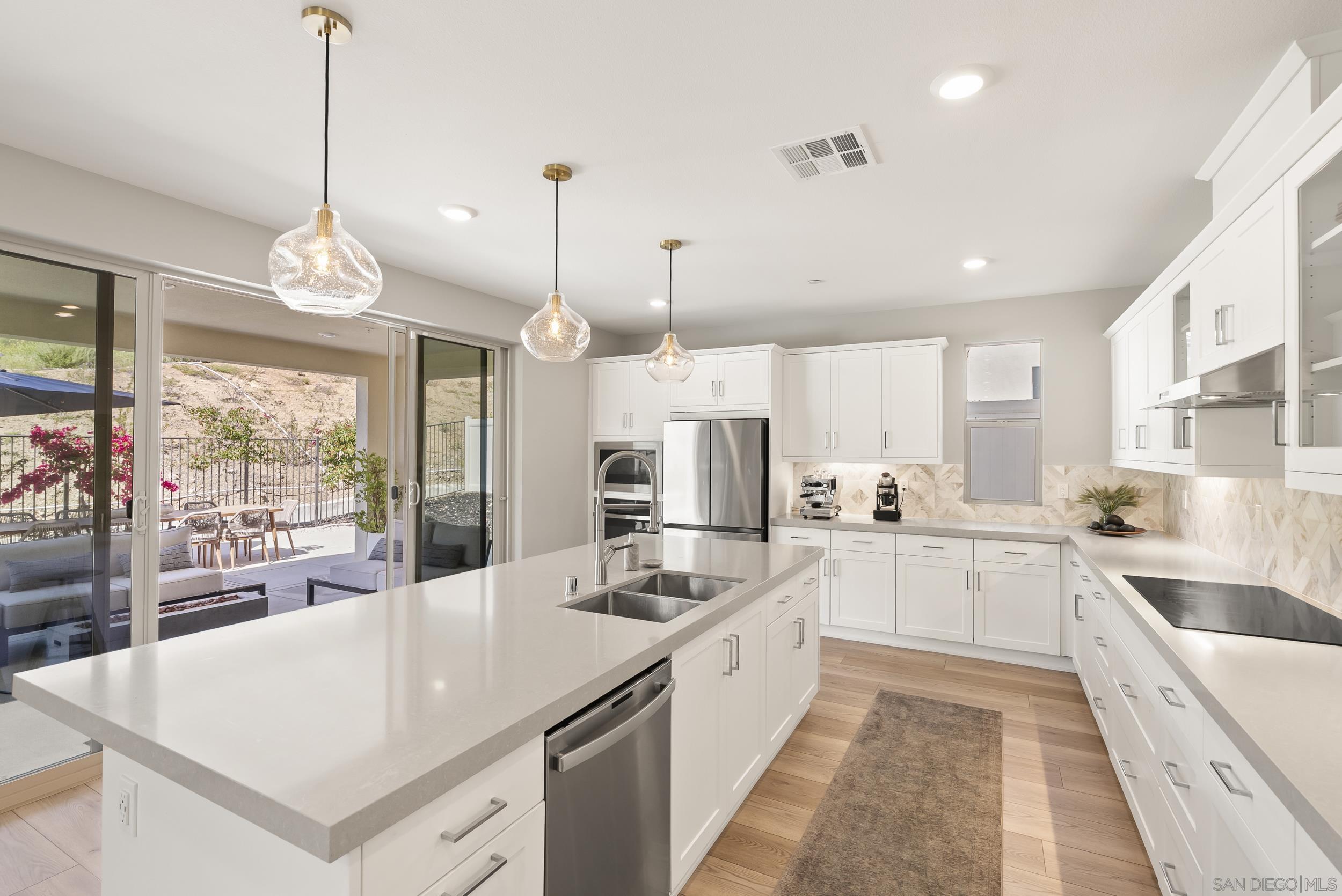 Detail Gallery Image 13 of 52 For 944  Lindbergh, San Marcos,  CA 92069 - 5 Beds | 4/1 Baths