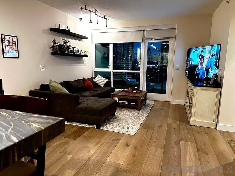 Detail Gallery Image 6 of 23 For 325  7th Ave  1301, San Diego,  CA 92101 - 2 Beds | 2 Baths