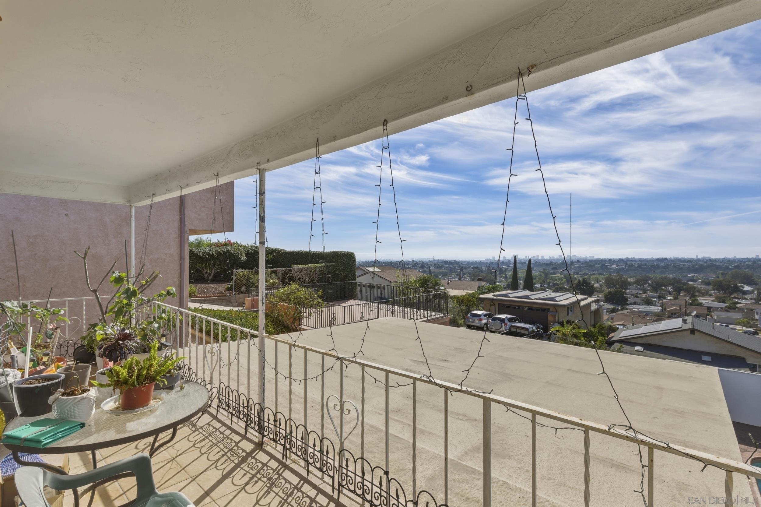 Detail Gallery Image 12 of 26 For 2460  56th St, San Diego,  CA 92105 - 4 Beds | 3 Baths