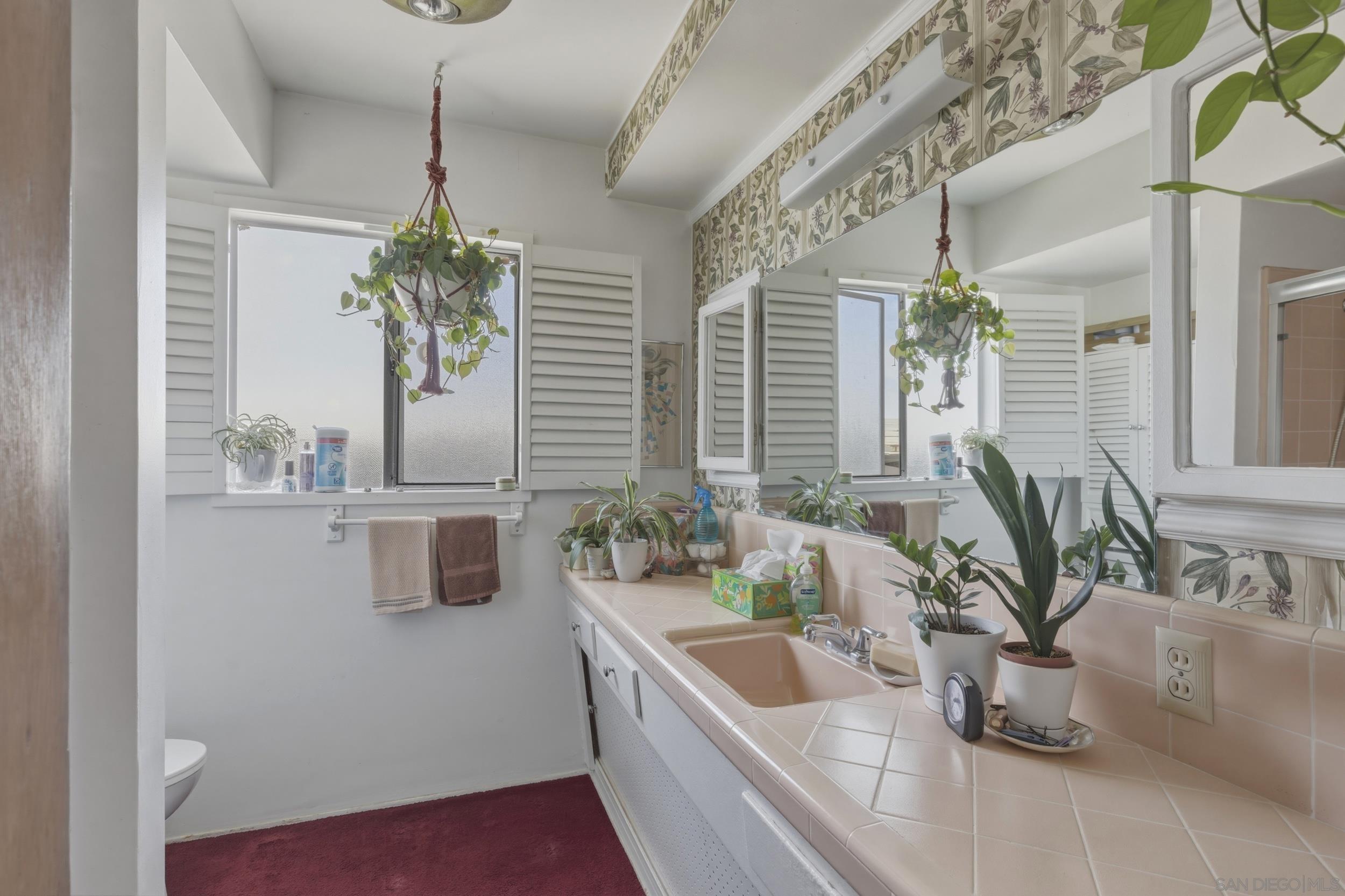 Detail Gallery Image 10 of 26 For 2460  56th St, San Diego,  CA 92105 - 4 Beds | 3 Baths