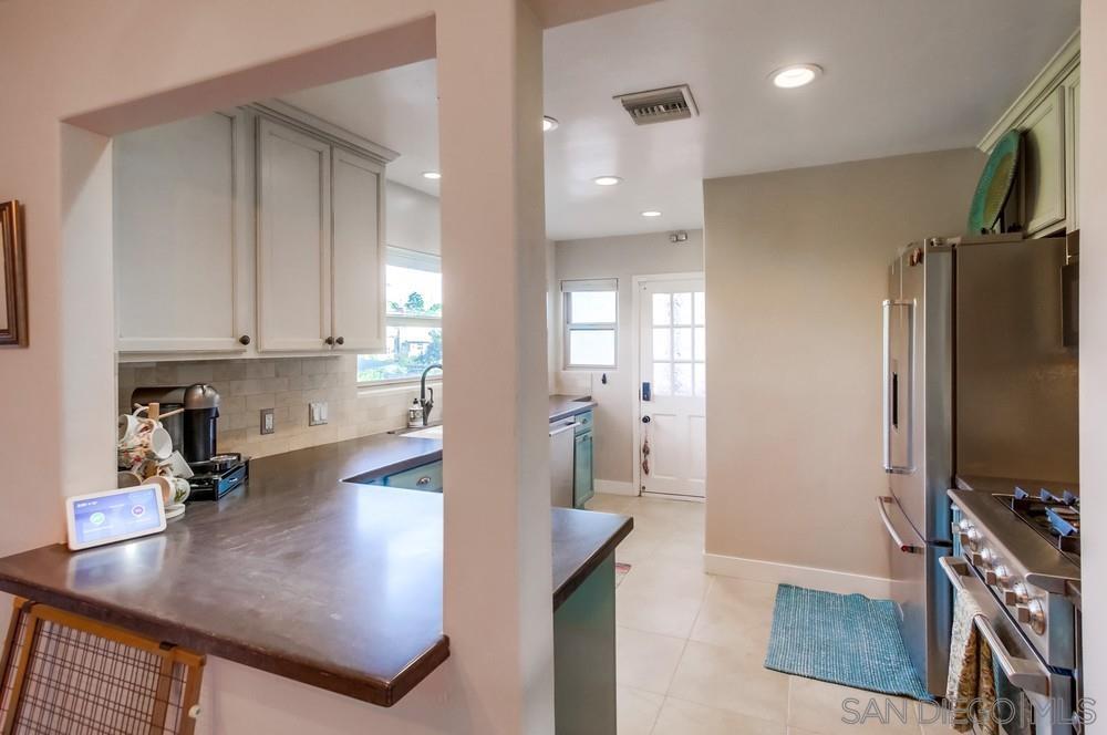 Detail Gallery Image 12 of 37 For 5438  Gilbert Dr  a, San Diego,  CA 92115 - 2 Beds | 1 Baths