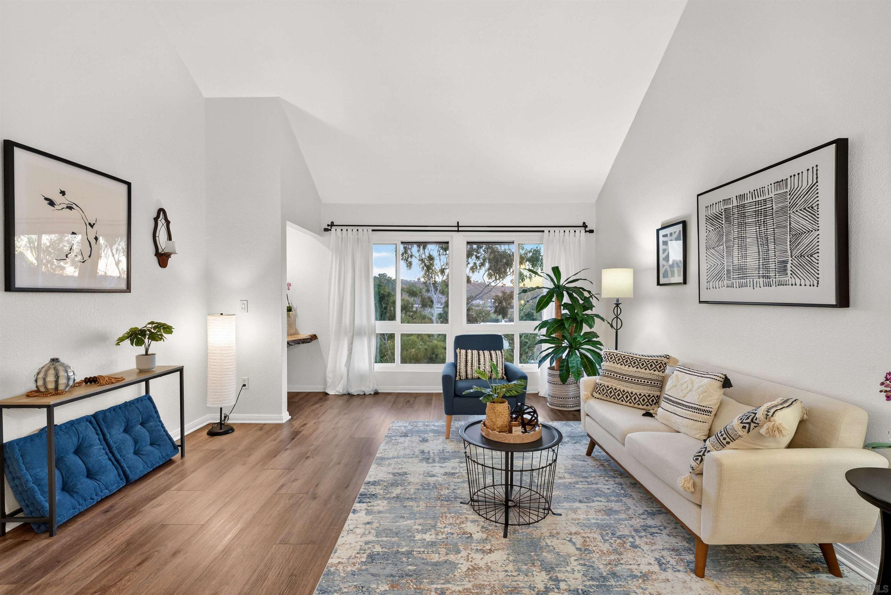 Detail Gallery Image 3 of 29 For 6255  Rancho Mission Rd  #302,  San Diego,  CA 92108 - 1 Beds | 1 Baths