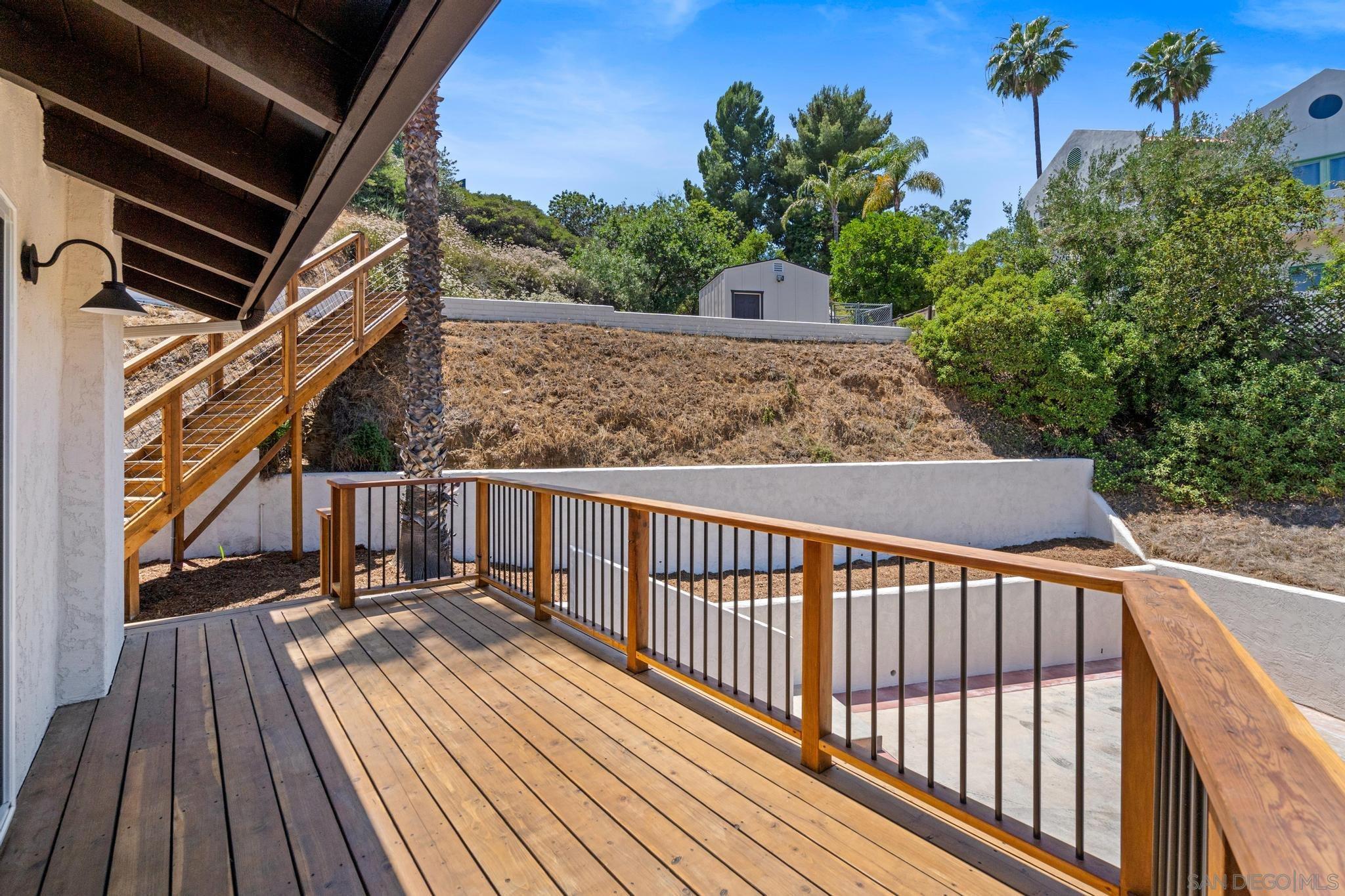 Detail Gallery Image 13 of 53 For 4242  Avenida Gregory, Spring Valley,  CA 91977 - 5 Beds | 3/1 Baths