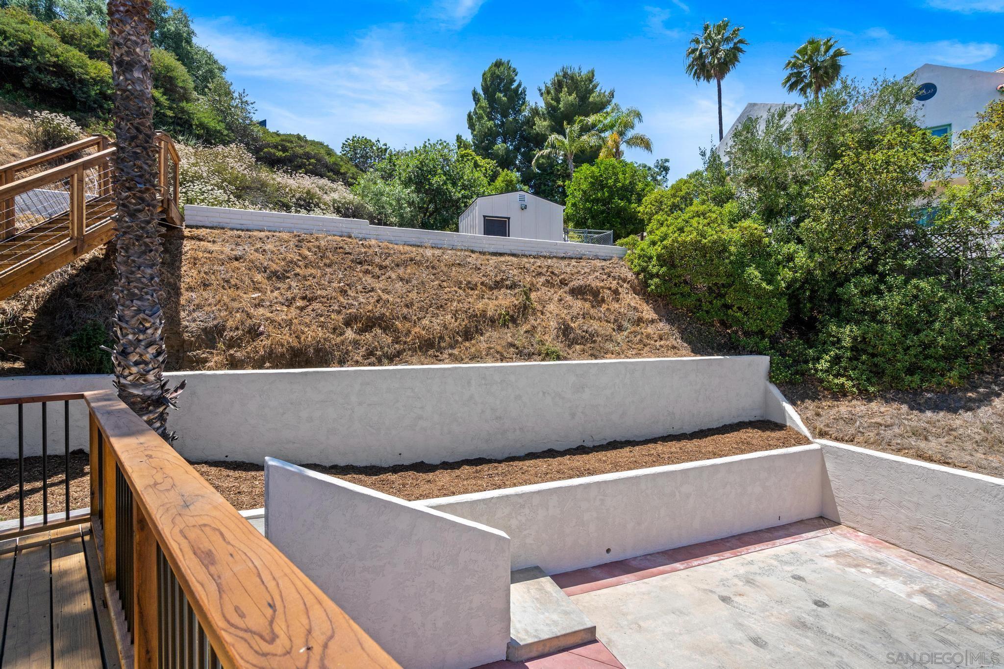 Detail Gallery Image 14 of 53 For 4242  Avenida Gregory, Spring Valley,  CA 91977 - 5 Beds | 3/1 Baths