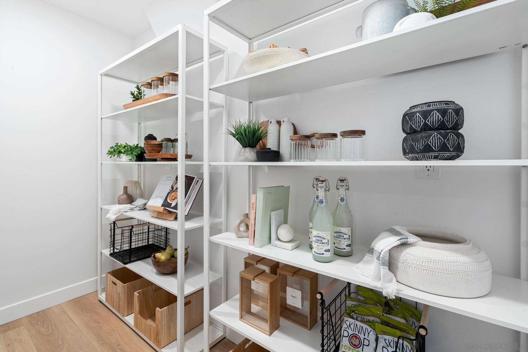 Detail Gallery Image 20 of 53 For 4242  Avenida Gregory, Spring Valley,  CA 91977 - 5 Beds | 3/1 Baths