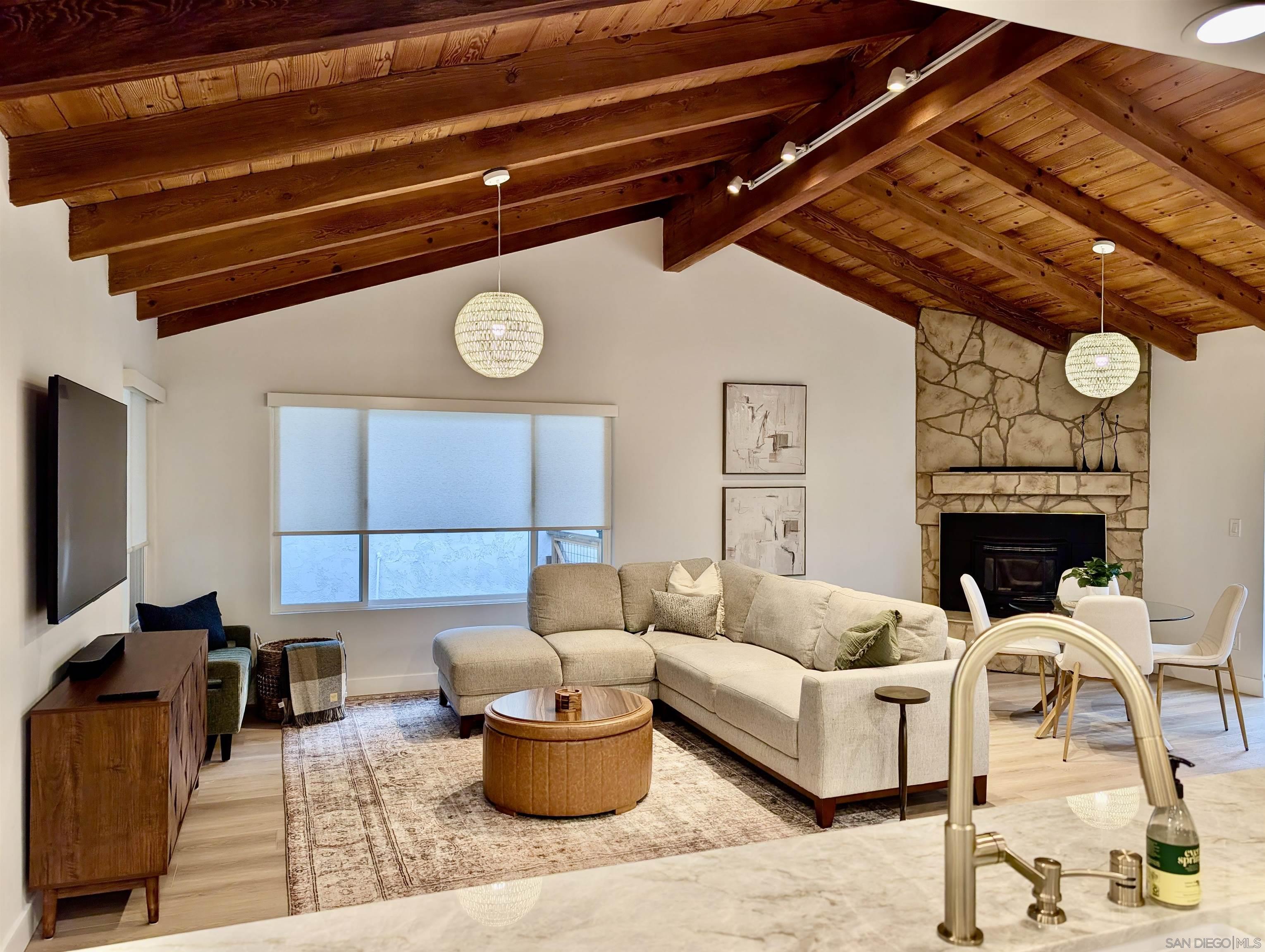 Detail Gallery Image 10 of 53 For 4242  Avenida Gregory, Spring Valley,  CA 91977 - 5 Beds | 3/1 Baths