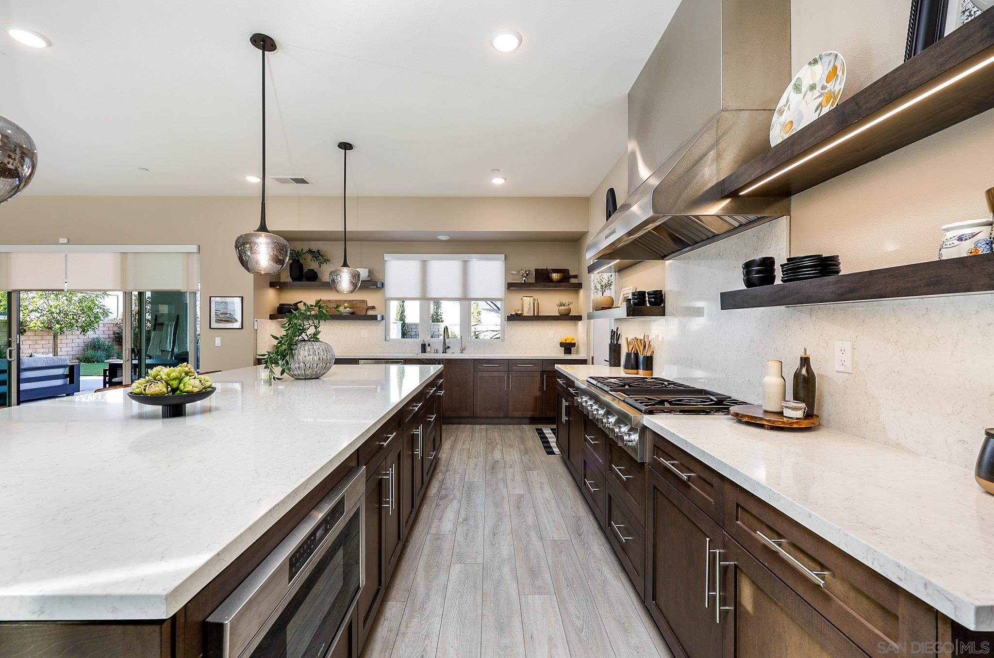 Detail Gallery Image 11 of 57 For 5300  Sweetwater Trl, San Diego,  CA 92130 - 5 Beds | 5/1 Baths