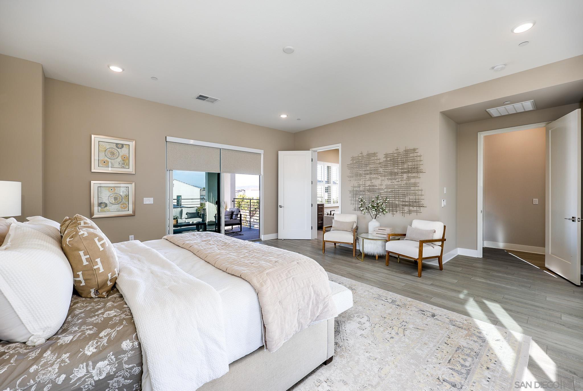 Detail Gallery Image 14 of 57 For 5300  Sweetwater Trl, San Diego,  CA 92130 - 5 Beds | 5/1 Baths