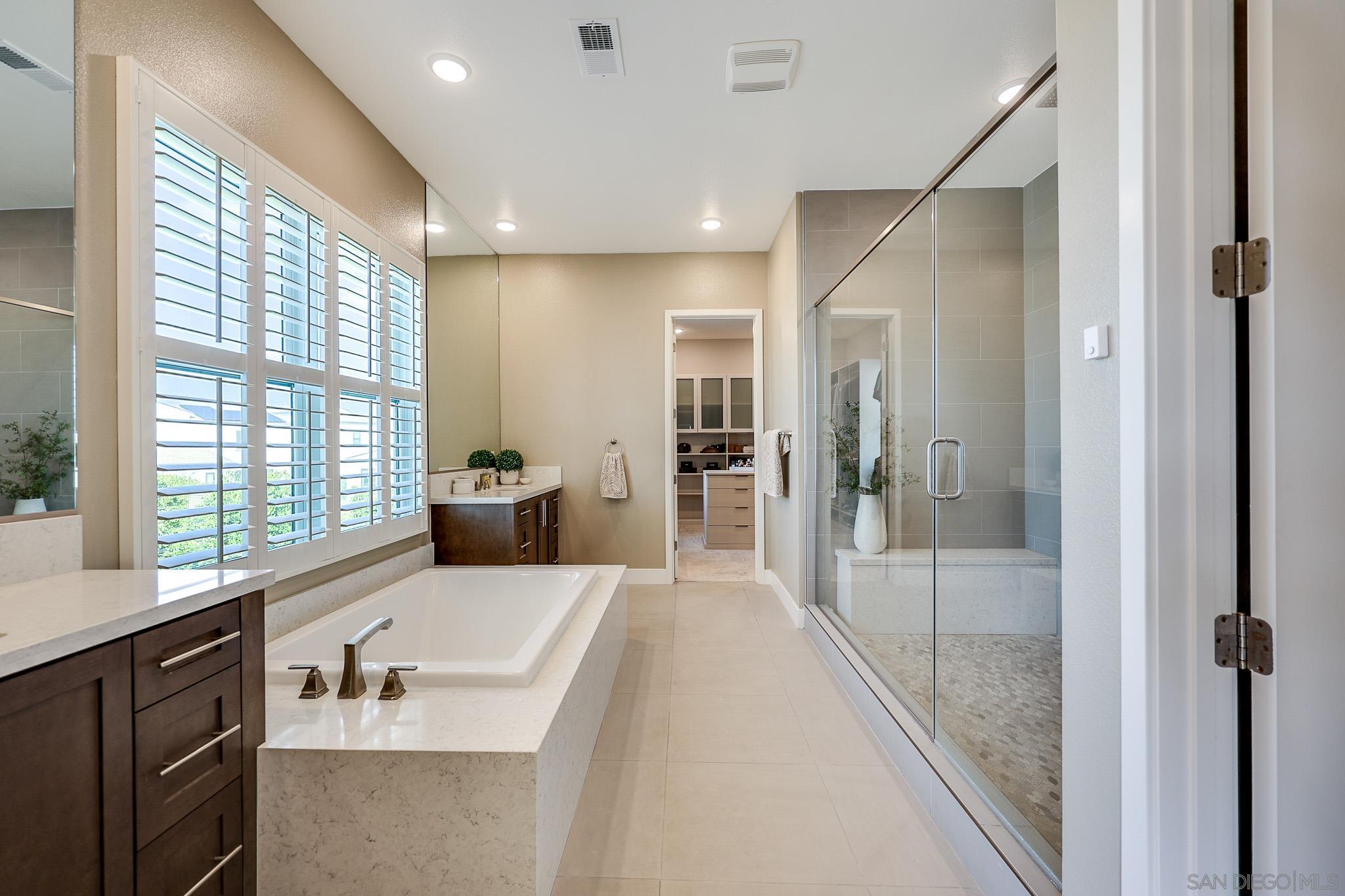 Detail Gallery Image 18 of 57 For 5300  Sweetwater Trl, San Diego,  CA 92130 - 5 Beds | 5/1 Baths