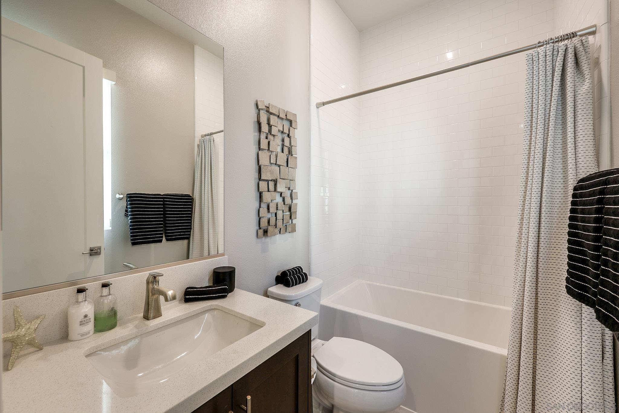 Detail Gallery Image 25 of 57 For 5300  Sweetwater Trl, San Diego,  CA 92130 - 5 Beds | 5/1 Baths