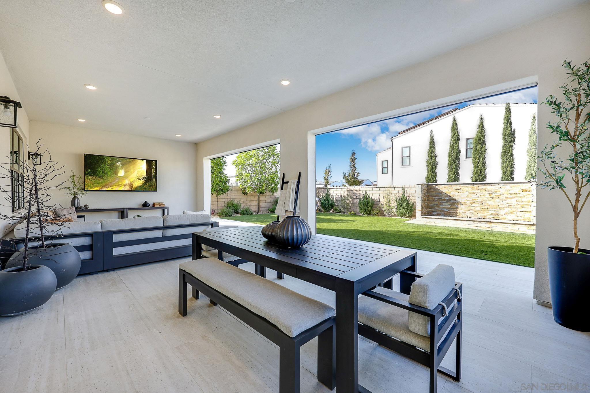 Detail Gallery Image 32 of 57 For 5300  Sweetwater Trl, San Diego,  CA 92130 - 5 Beds | 5/1 Baths