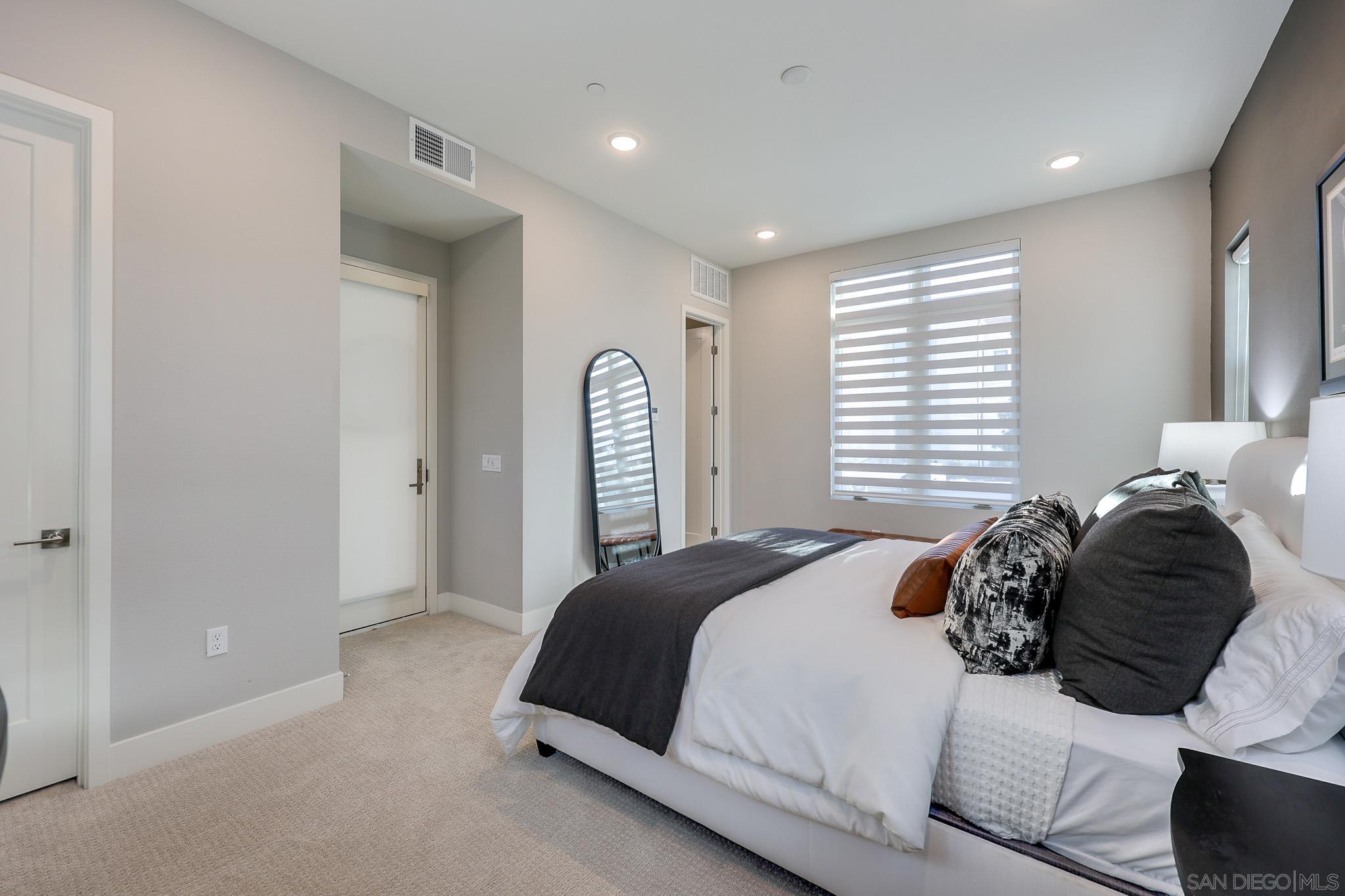 Detail Gallery Image 53 of 57 For 5300  Sweetwater Trl, San Diego,  CA 92130 - 5 Beds | 5/1 Baths