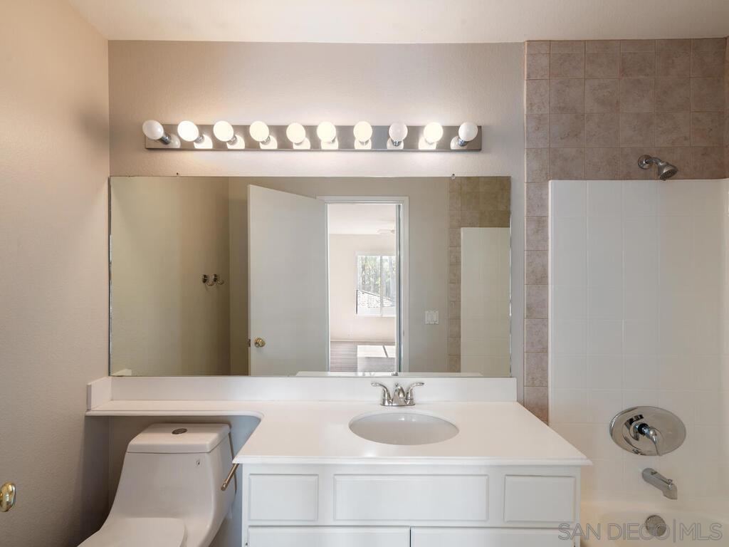 Detail Gallery Image 23 of 30 For 417  Sanibelle Circle  #91,  Chula Vista,  CA 91910 - 3 Beds | 3 Baths