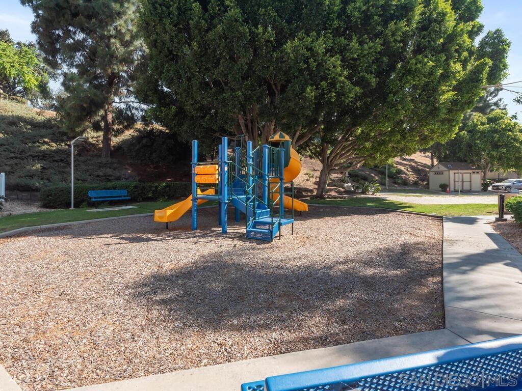 Detail Gallery Image 28 of 30 For 417  Sanibelle Circle  #91,  Chula Vista,  CA 91910 - 3 Beds | 3 Baths