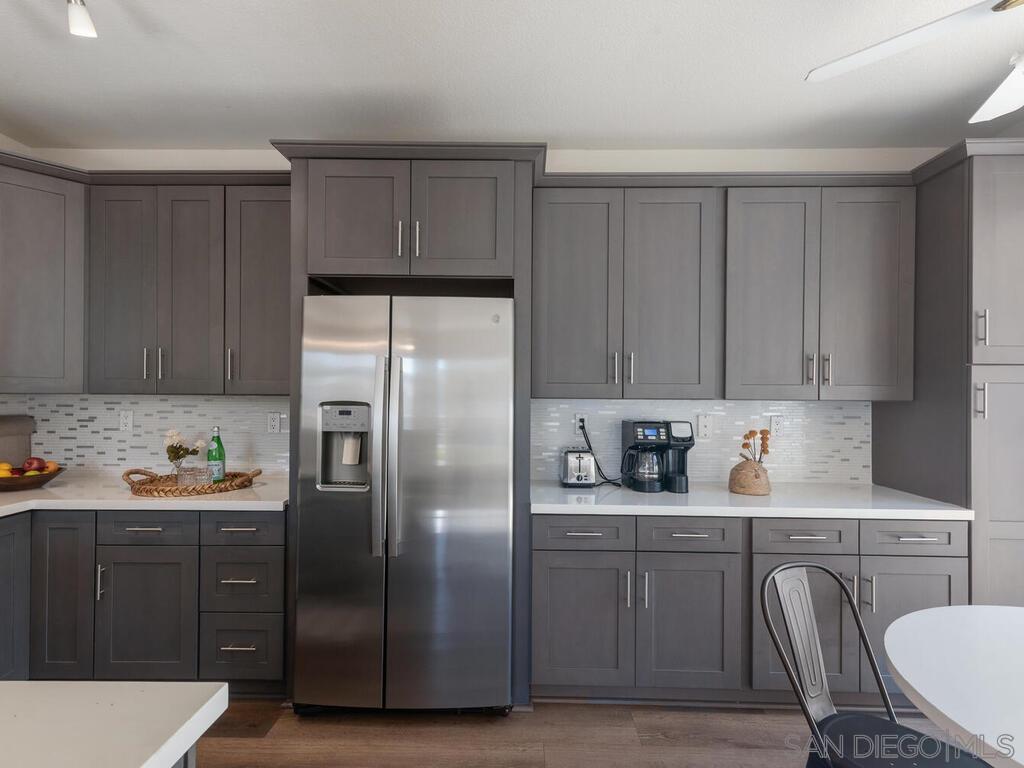 Detail Gallery Image 10 of 30 For 417  Sanibelle Circle  #91,  Chula Vista,  CA 91910 - 3 Beds | 3 Baths