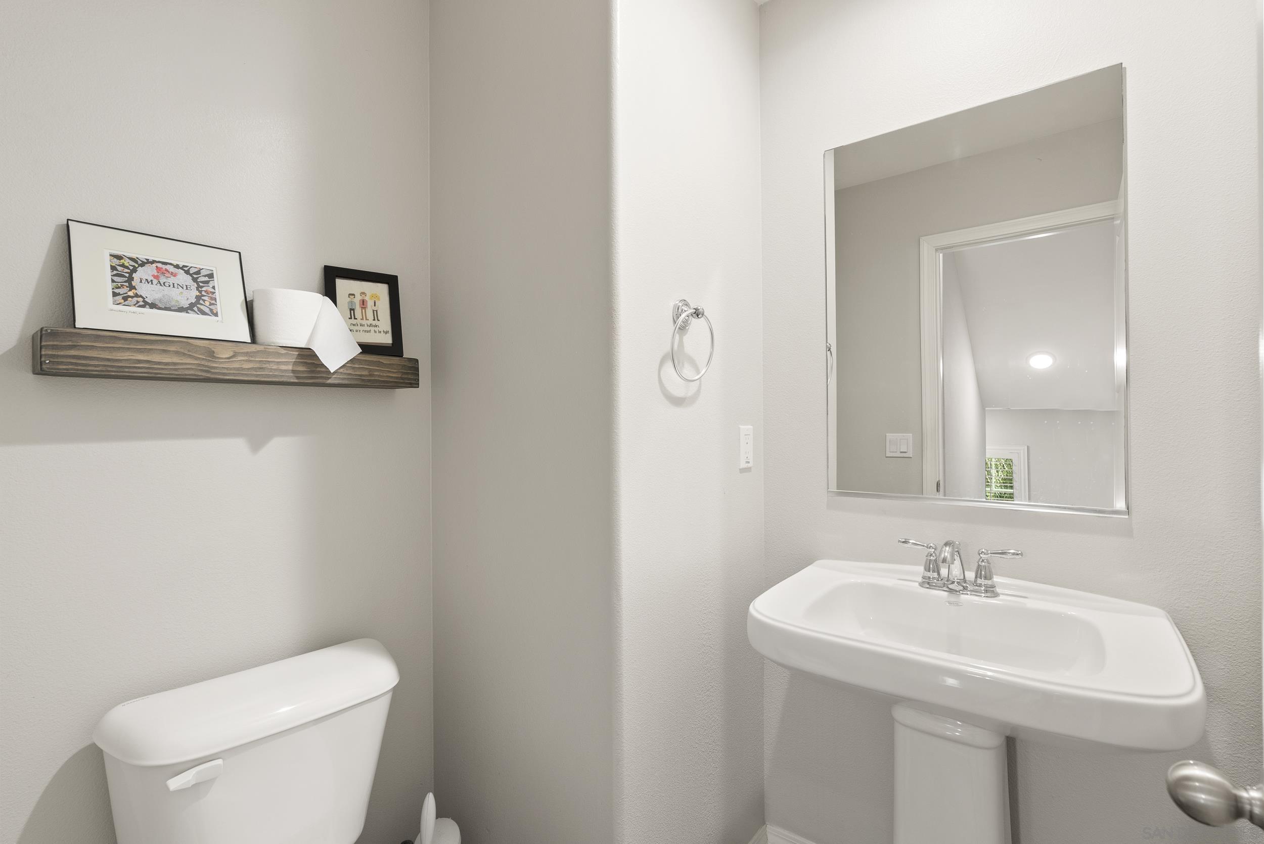 Detail Gallery Image 13 of 28 For 510  Finch Ln, Imperial Beach,  CA 91932 - 2 Beds | 2/1 Baths