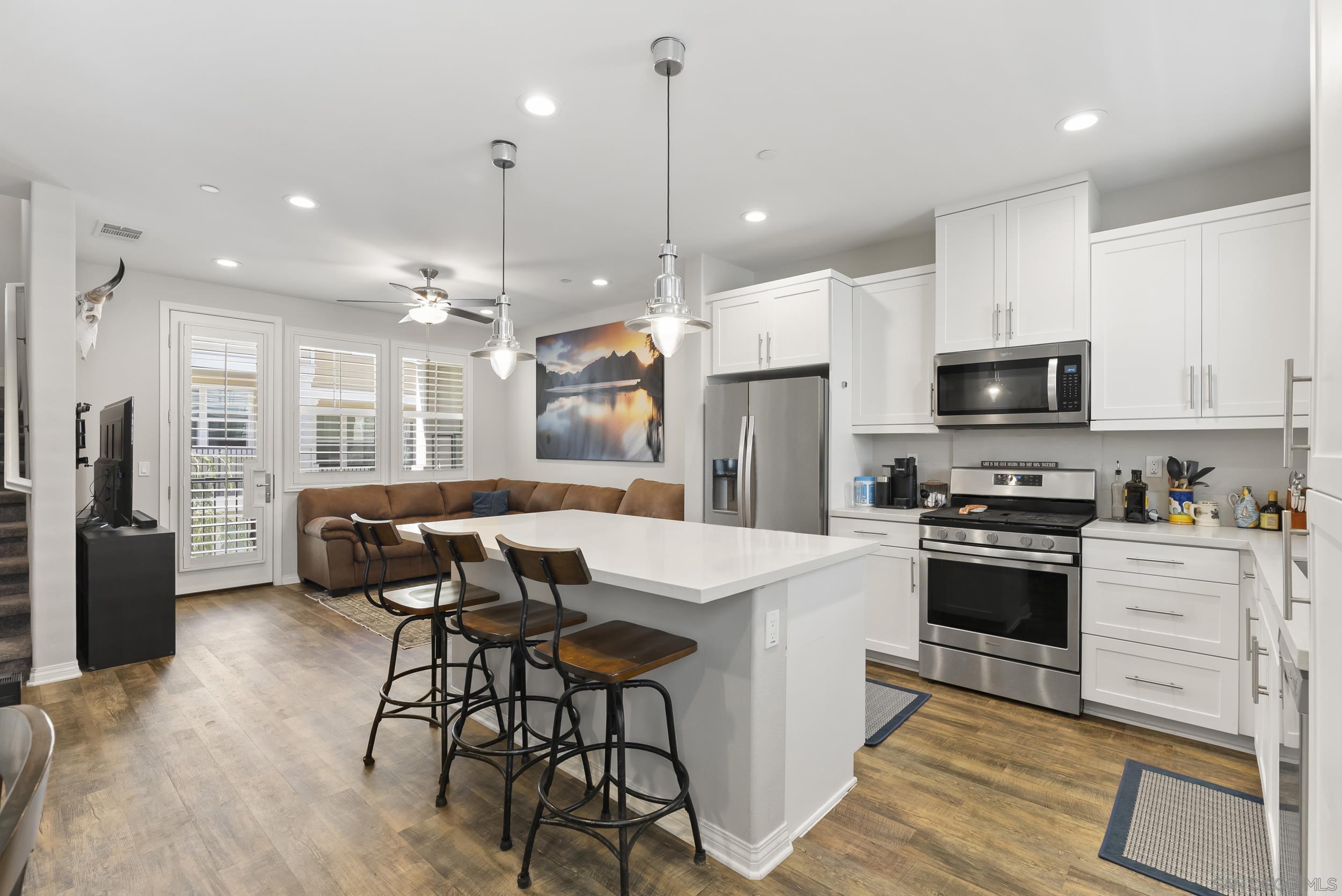 Detail Gallery Image 6 of 28 For 510  Finch Ln, Imperial Beach,  CA 91932 - 2 Beds | 2/1 Baths